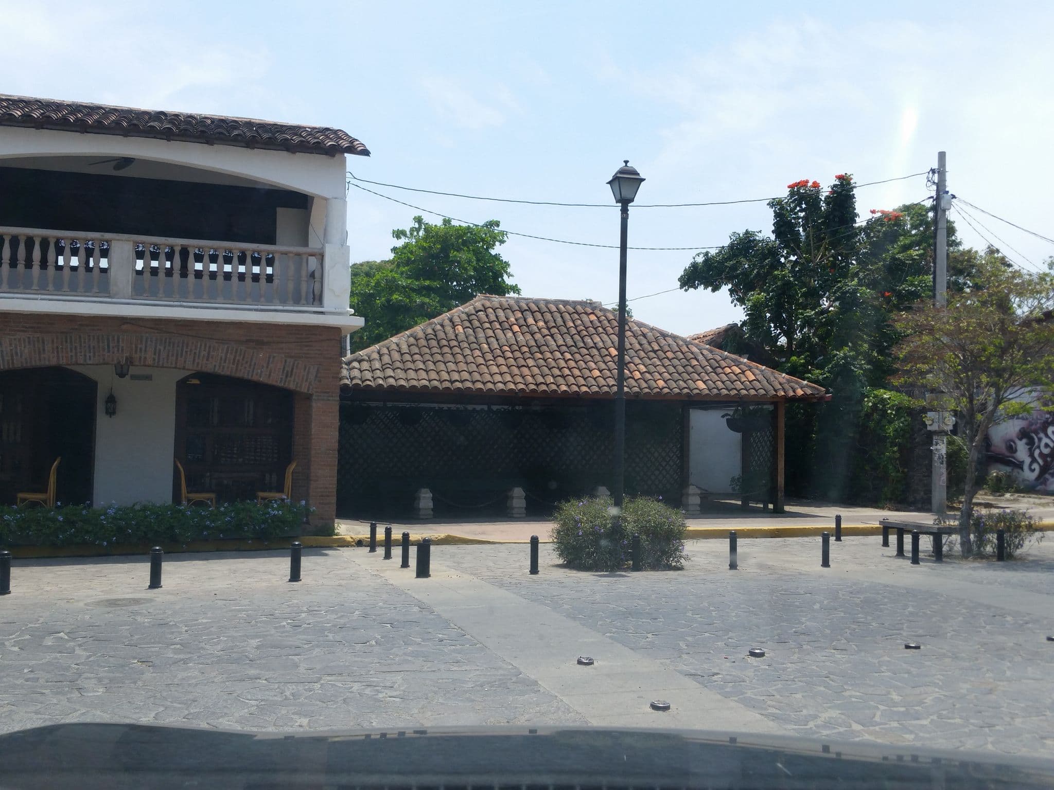 Street view near Oasis, Granada — © jaakkoh (CC BY-SA · Mapillary)