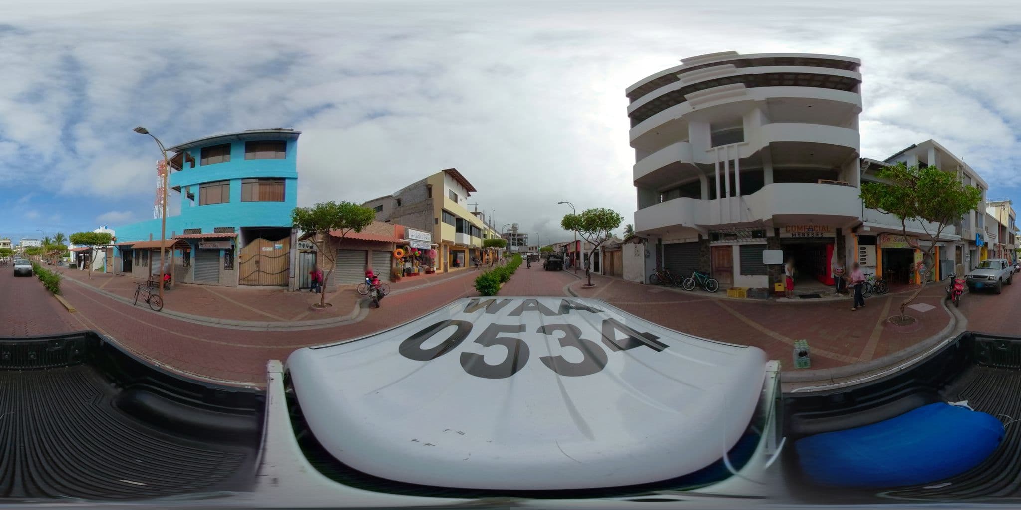 Street view near Galapagos Apart And Suites Hotel, Puerto Ayora — © sdanielzer (CC BY-SA · Mapillary)