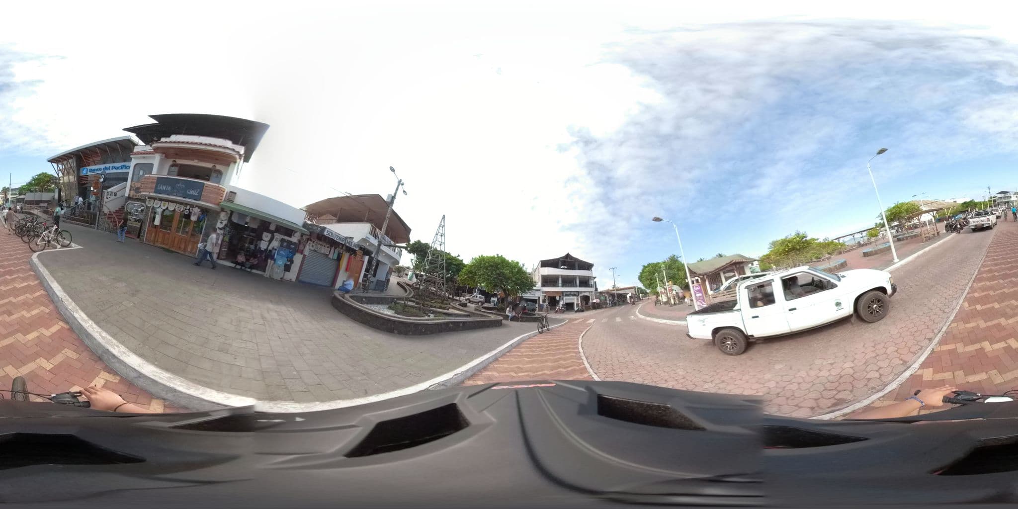 Street view near Galapagos Hostelling, Puerto Ayora — © sdanielzer (CC BY-SA · Mapillary)
