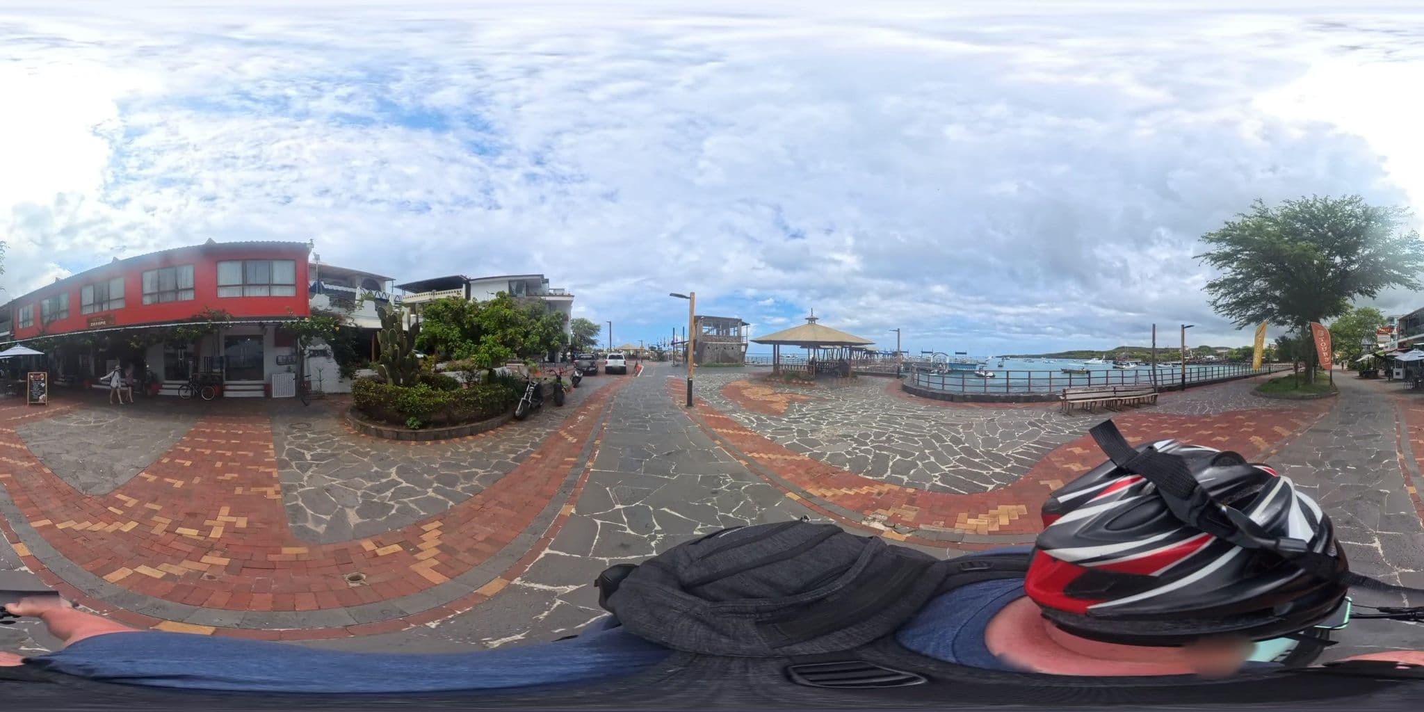 Street view near Hostal Bellavista, Puerto Baquerizo Moreno — © niallain (CC BY-SA · Mapillary)