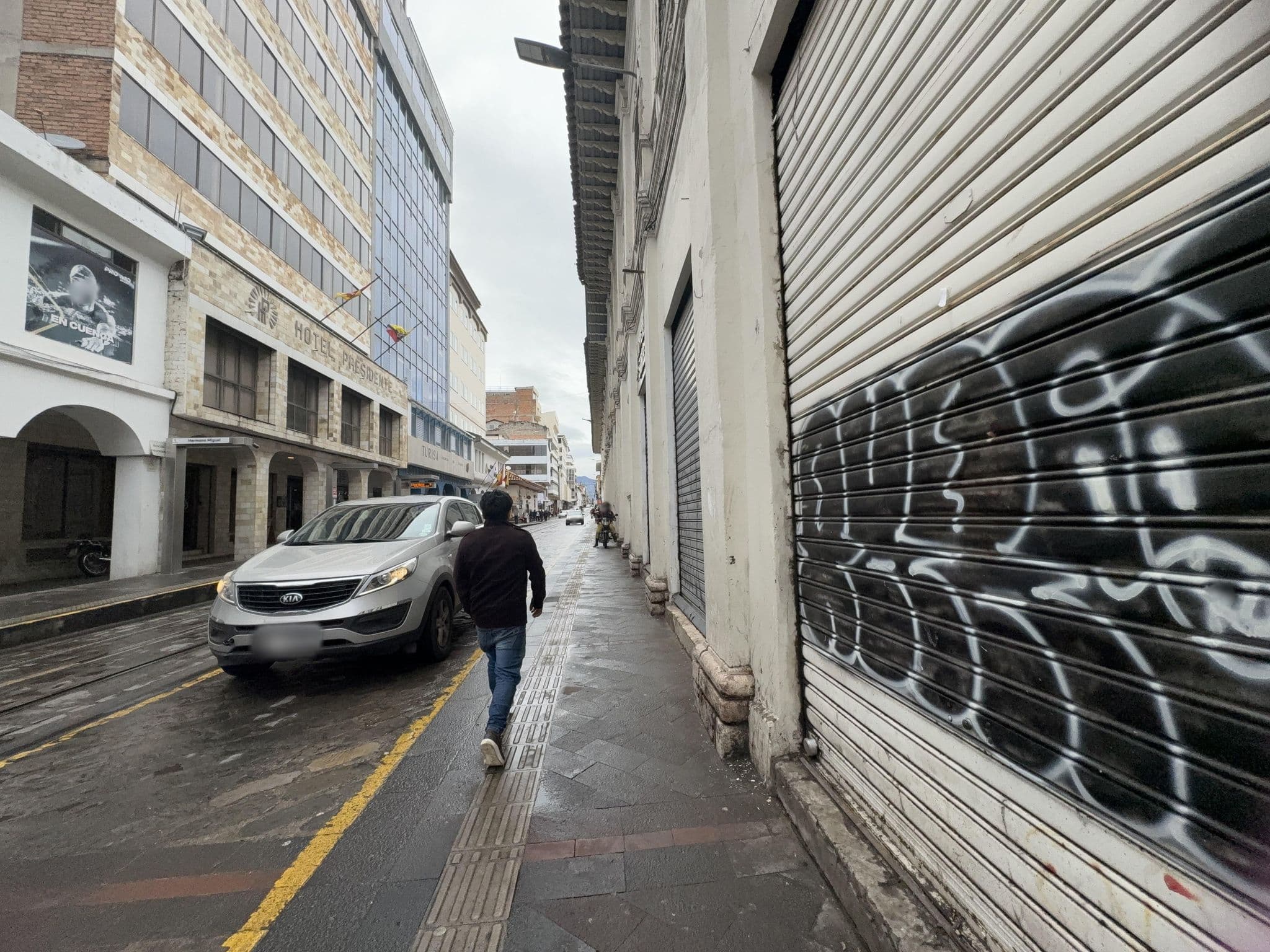 Street view near Hotel Presidente, Cuenca — © sofia_crespot (CC BY-SA · Mapillary)