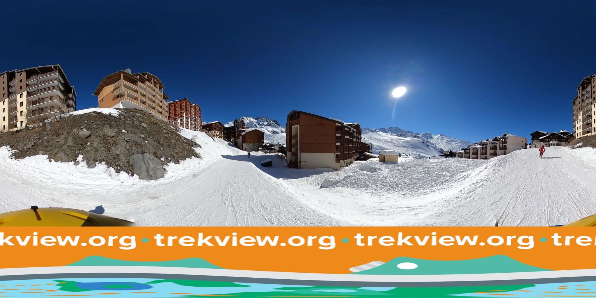 Street view near Le Beau Soleil, Val Thorens
