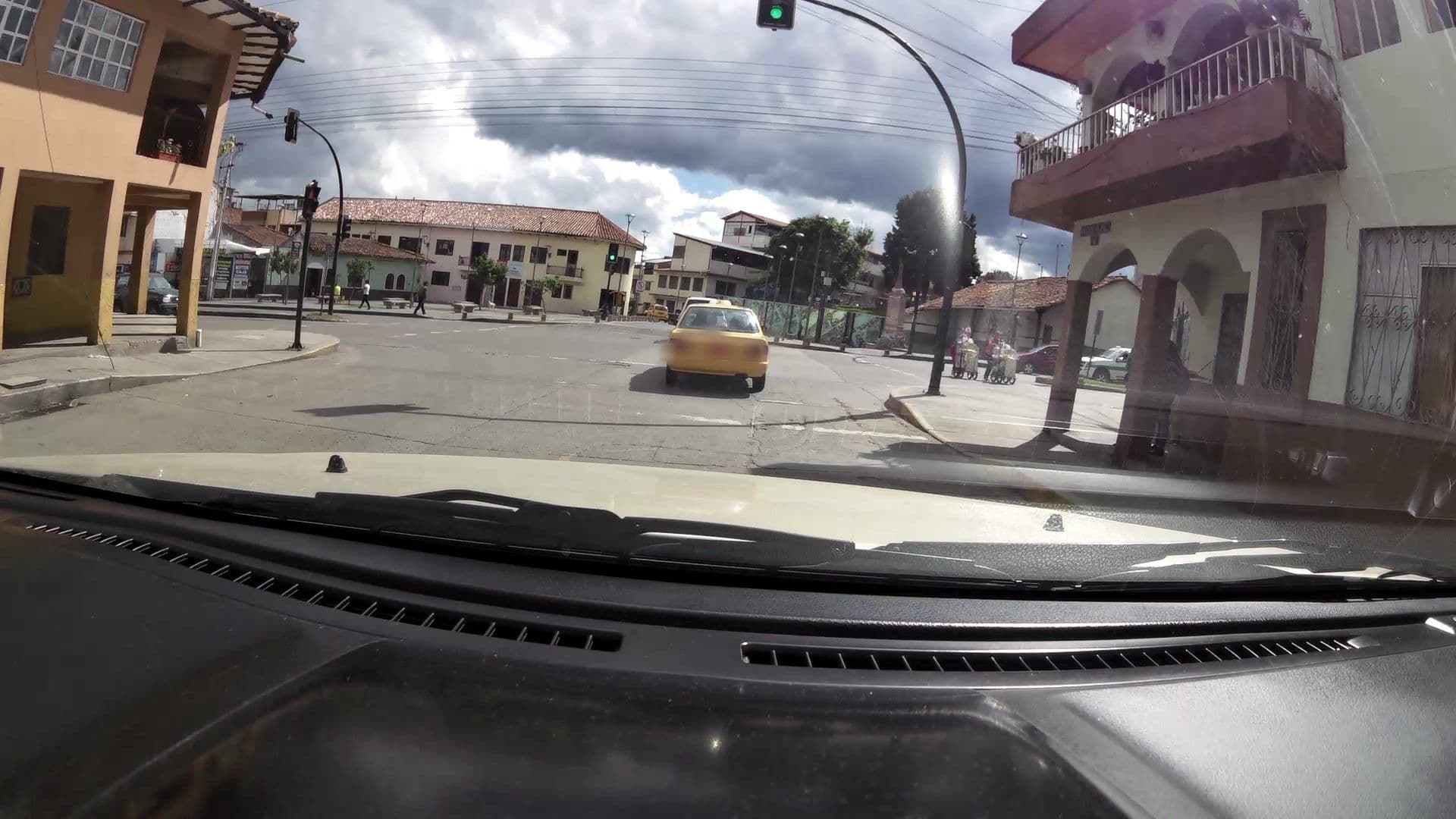 Street view near Hostal Huayna Capac, Cuenca — © kaartcam (CC BY-SA · Mapillary)
