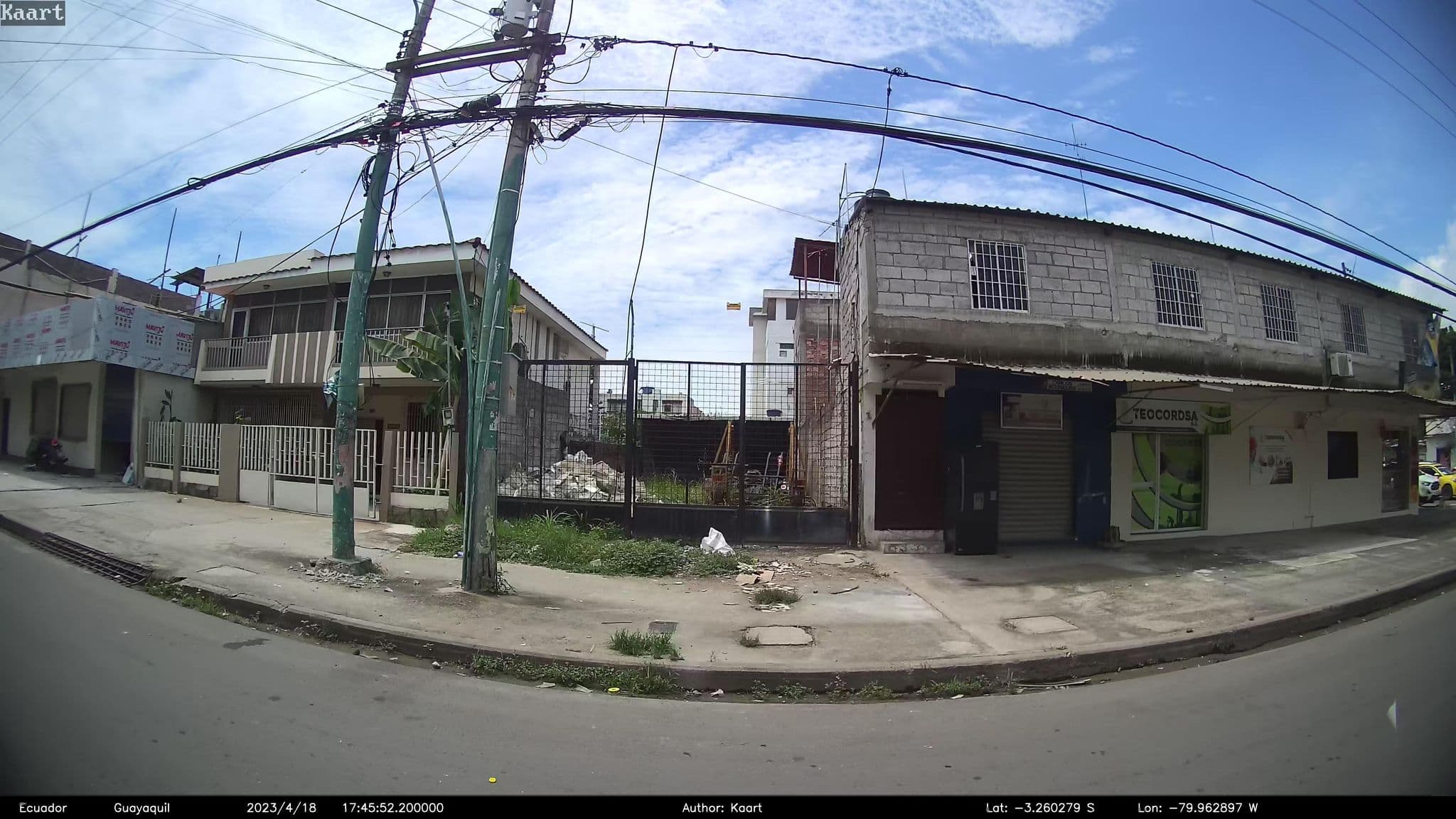 Street view near Hotel Oro Verde, Machala — © kaart_2 (CC BY-SA · Mapillary)