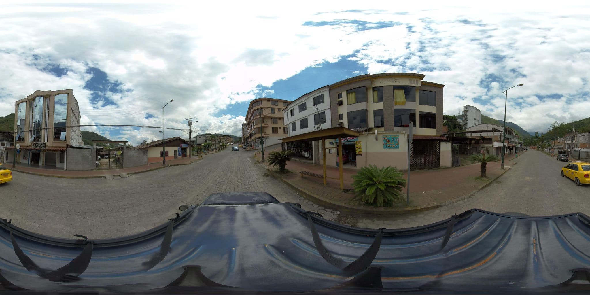 Street view near Hotel Chonta Dorada, Zamora — © sig_eerssa (CC BY-SA · Mapillary)