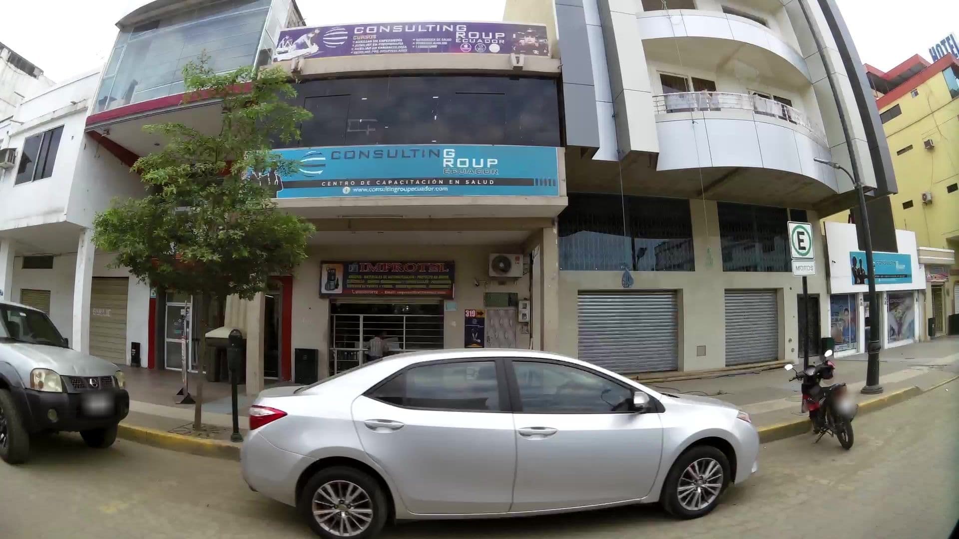 Street view near Hotel Emichelle, Machala — © kaartcam (CC BY-SA · Mapillary)