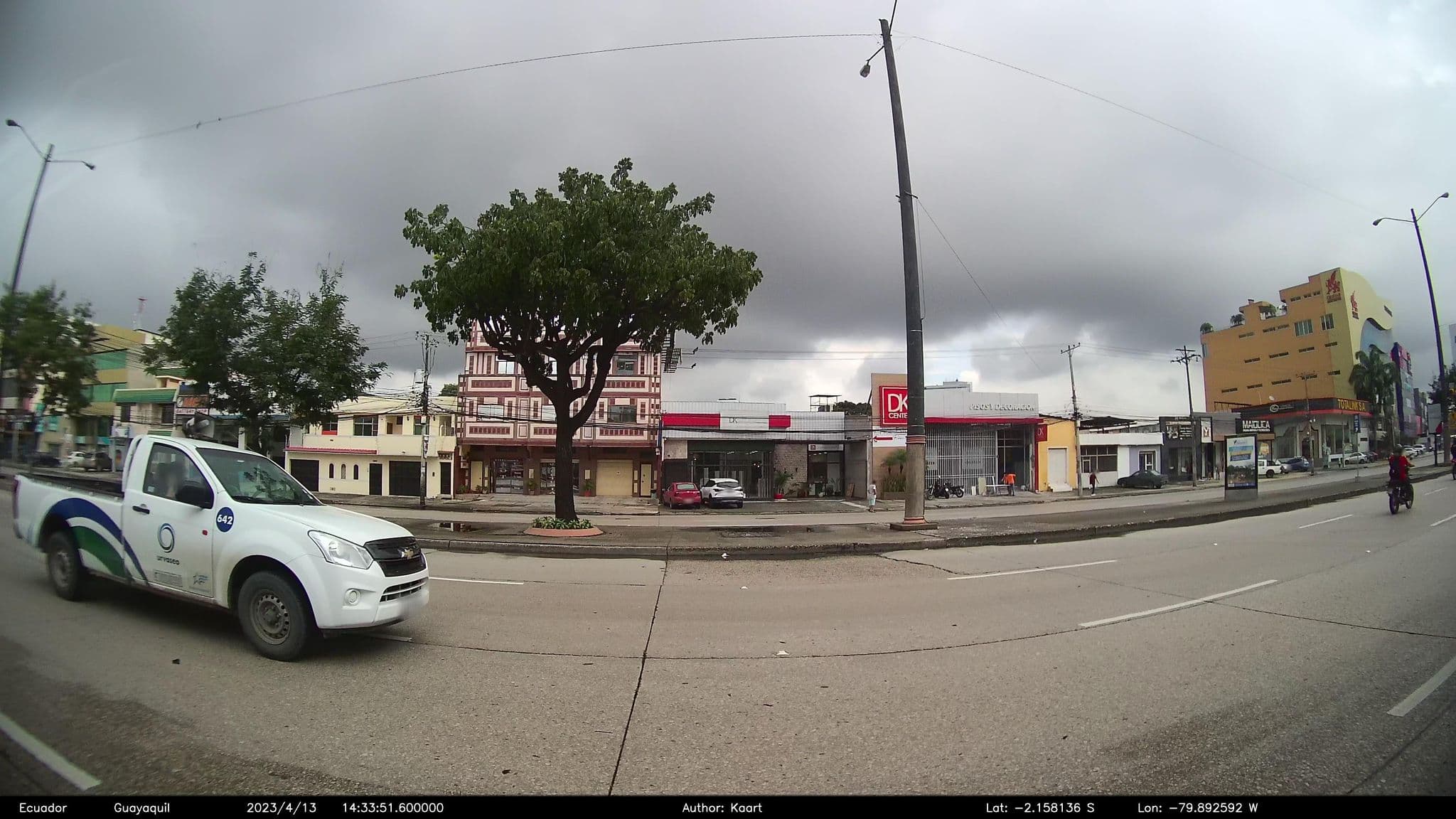Street view near livingston, Guayaquil — © kaart_2 (CC BY-SA · Mapillary)