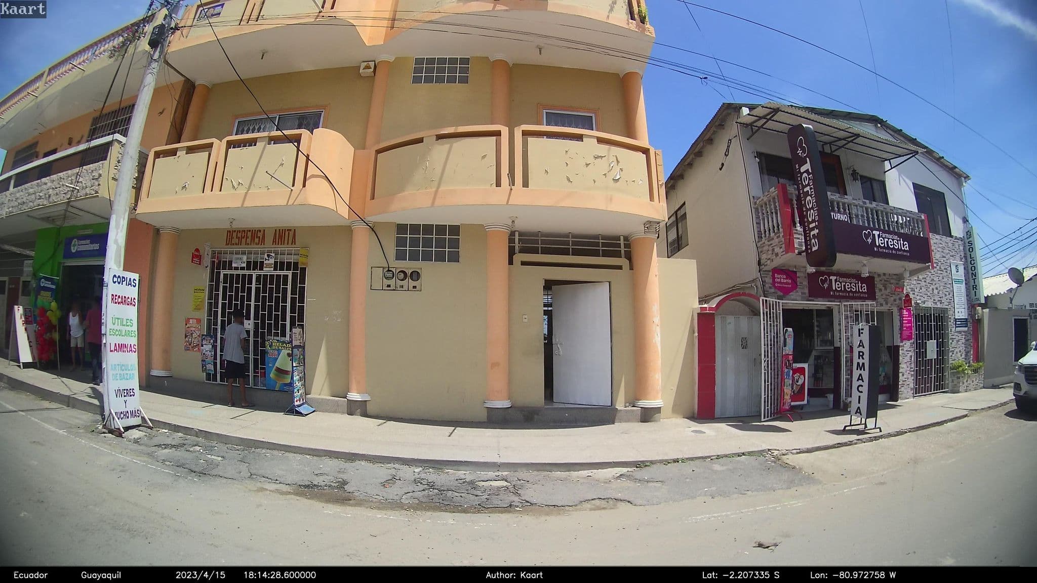 Street view near Hostal El Guerrero, Salinas — © kaart_2 (CC BY-SA · Mapillary)