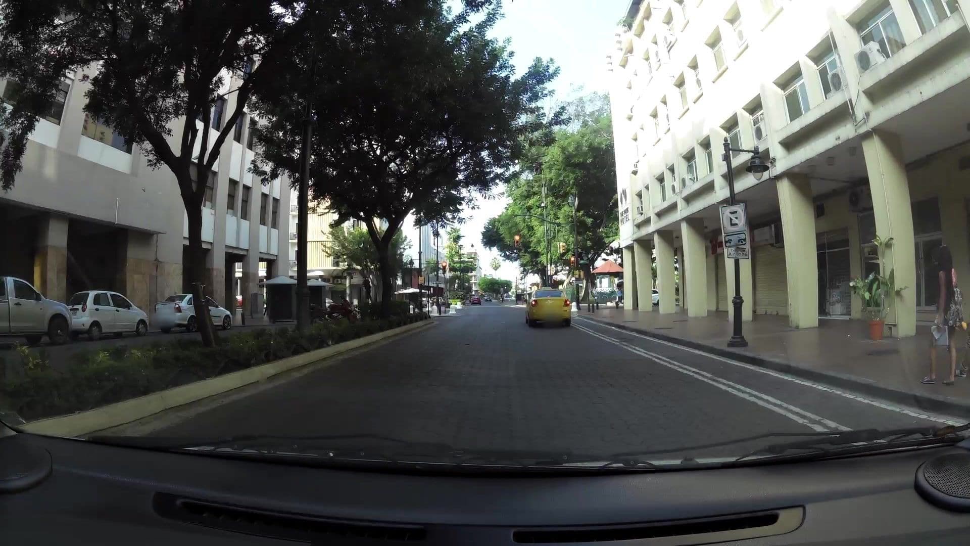 Street view near Plaza Rafael Hotel Guayaquil, Guayaquil — © kaartcam (CC BY-SA · Mapillary)