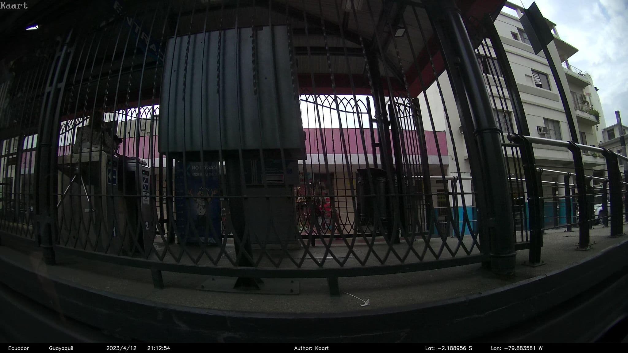 Street view near Hostal Bicentenario, Guayaquil — © kaart_2 (CC BY-SA · Mapillary)