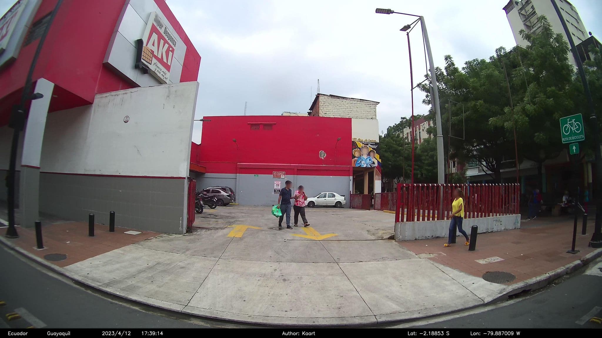 Street view near Super Hotel Nevada, Guayaquil — © kaart_2 (CC BY-SA · Mapillary)