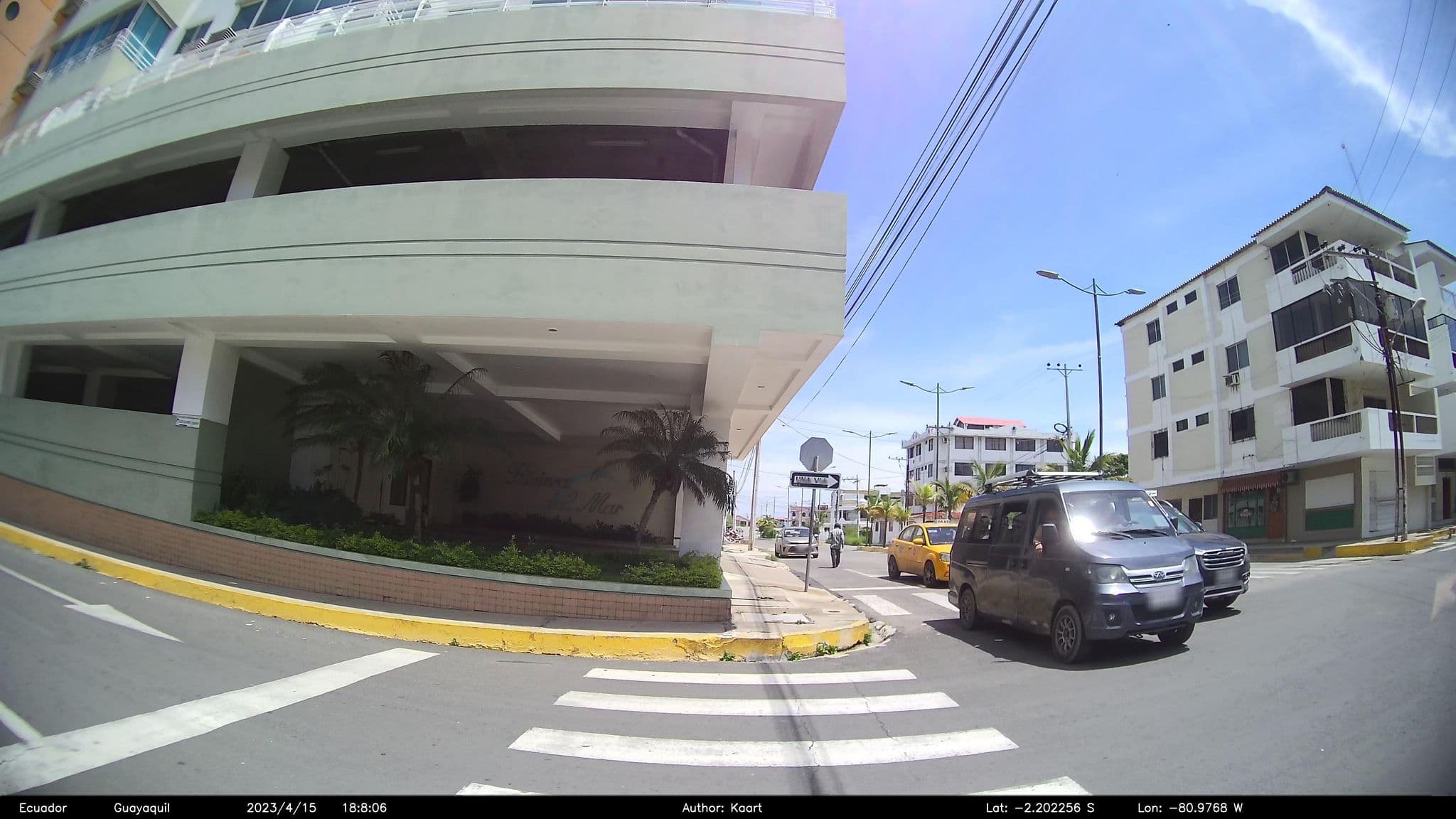 Street view near Hotel Yulee, Salinas — © kaart_2 (CC BY-SA · Mapillary)
