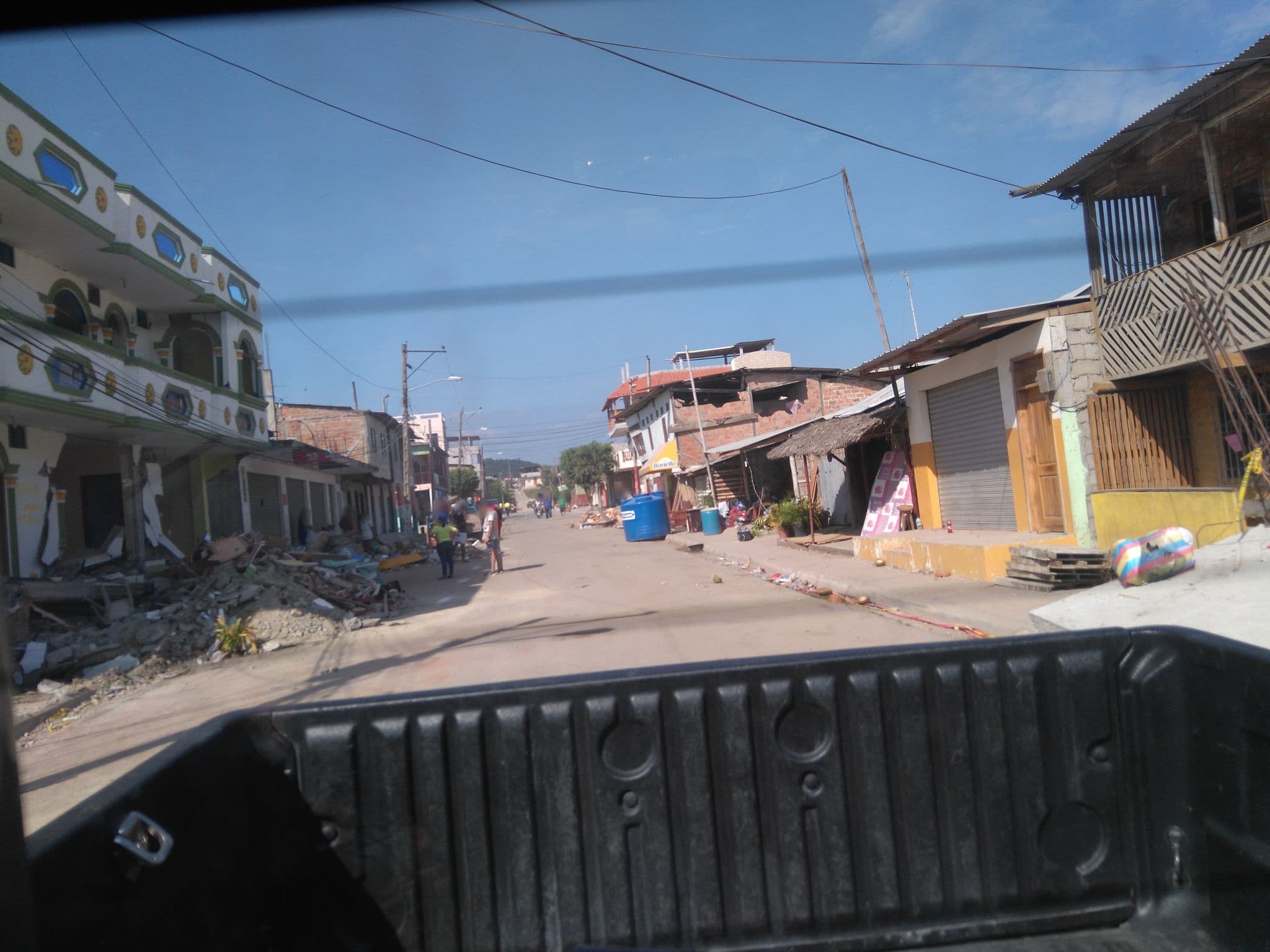 Street view near Cabanas Ruta Del Sol, Bahía de Caráquez — © daniballari (CC BY-SA · Mapillary)