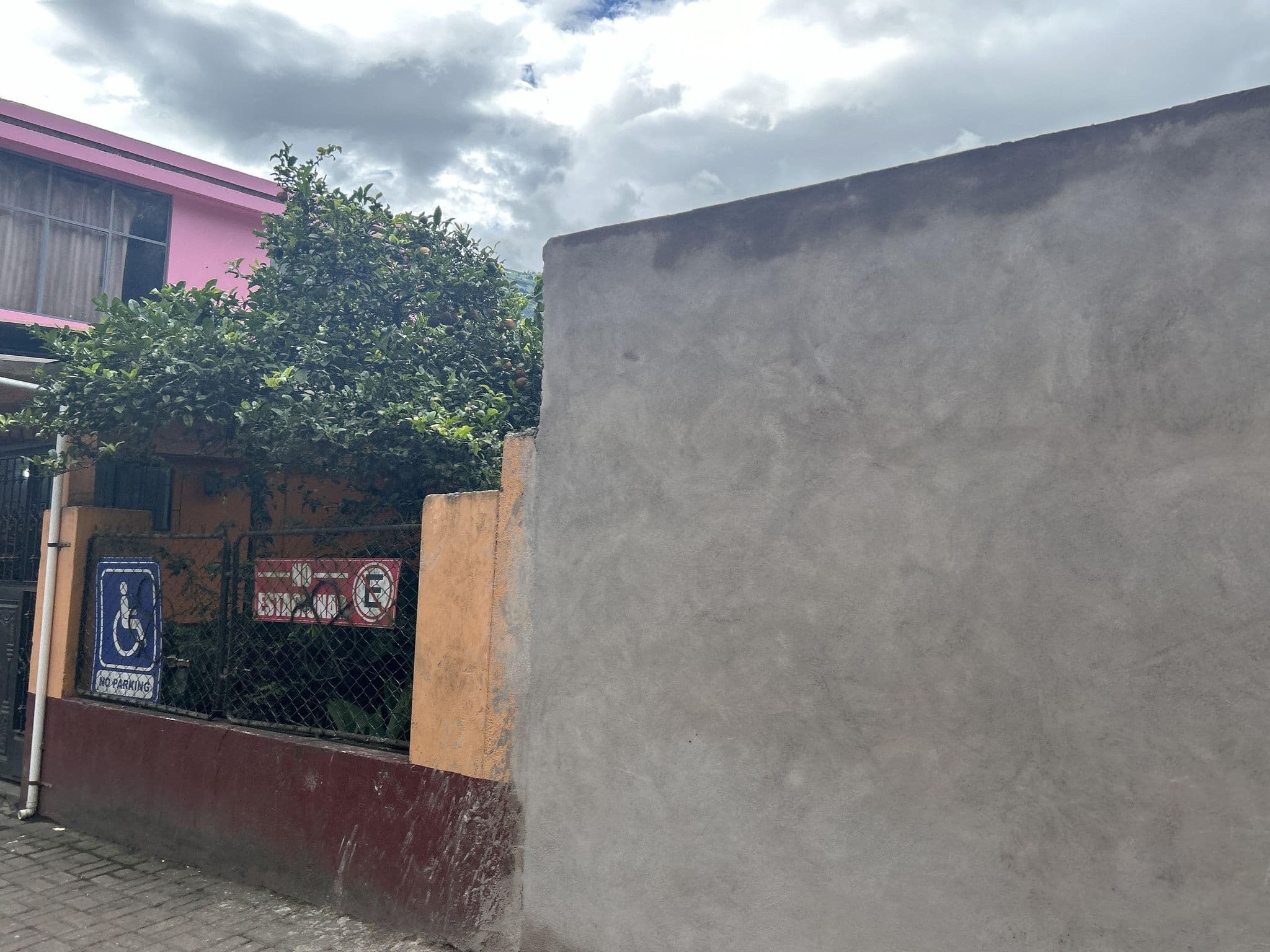 Street view near Magic Stone, Baños — © Carito4321 (CC BY-SA · Mapillary)