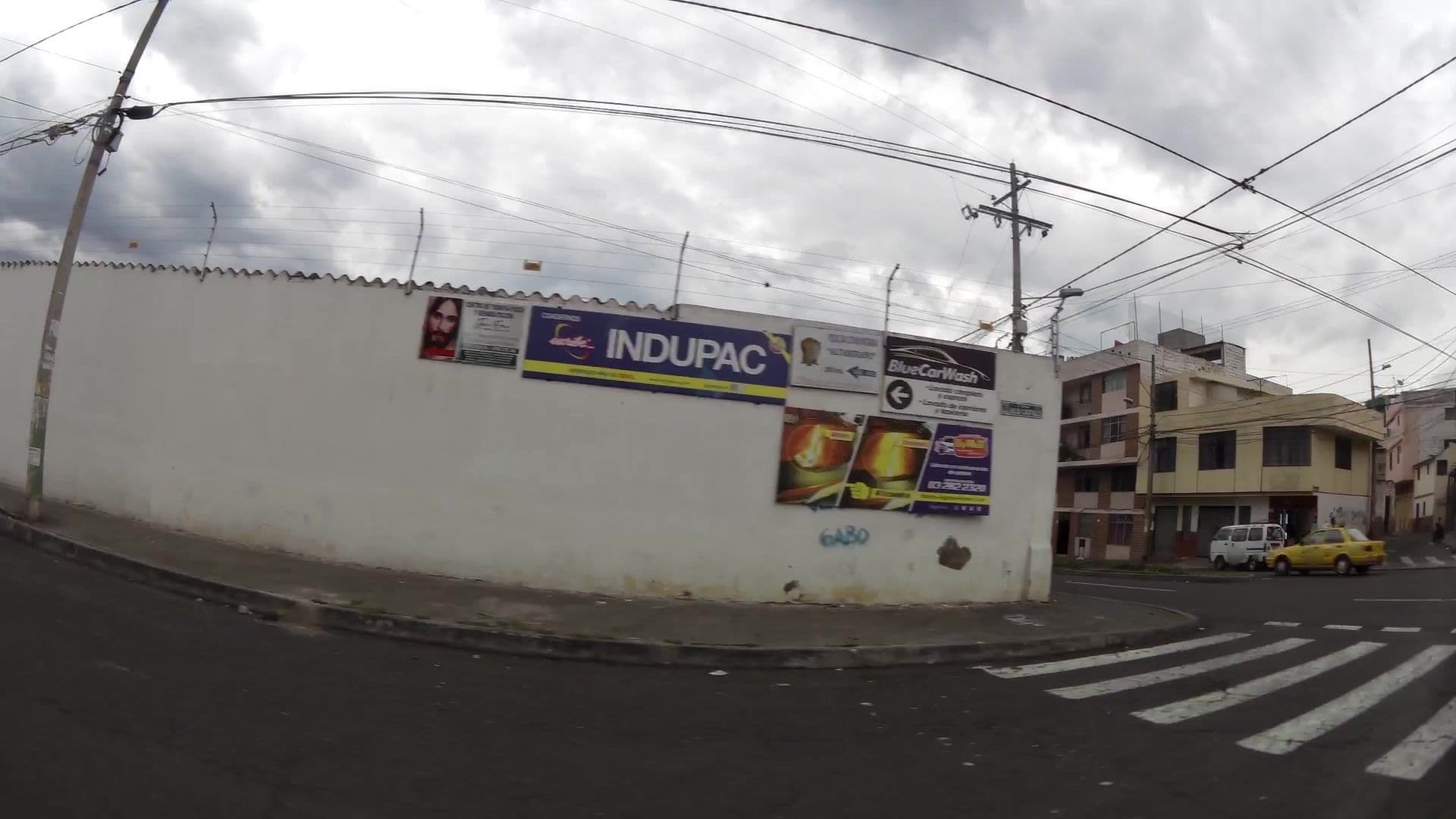 Street view near Hotel Verano Tropical, Ambato — © kaartcam (CC BY-SA · Mapillary)