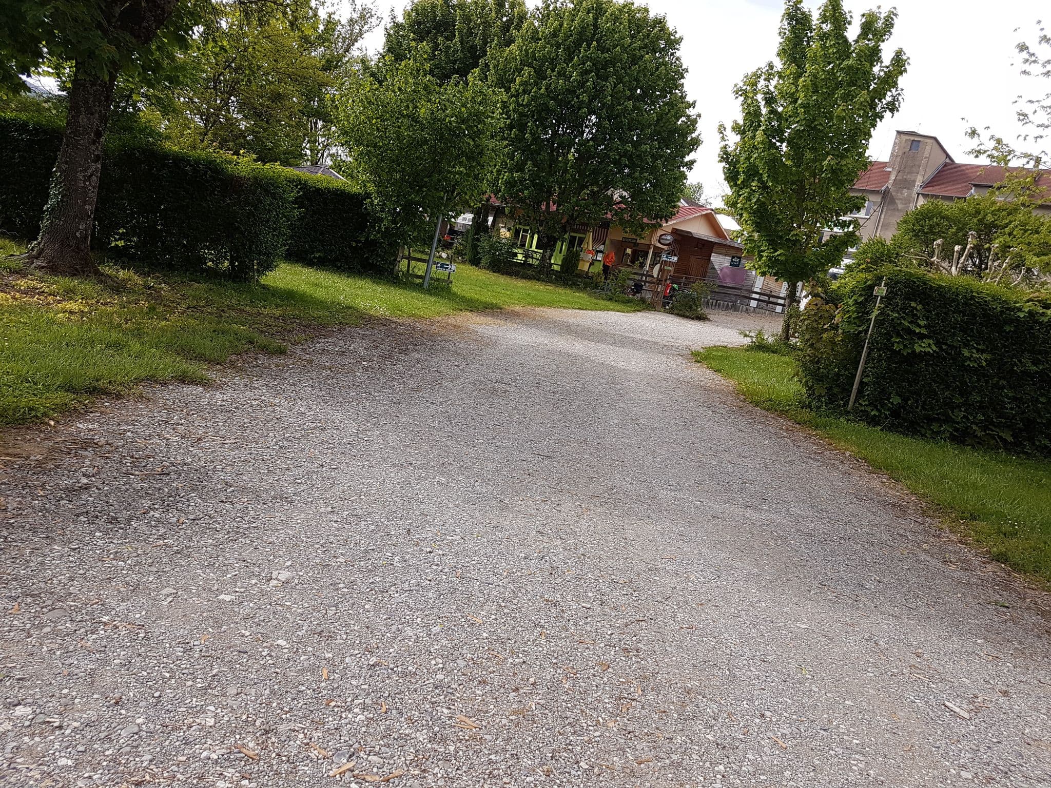 Street view near Camping du Haut-Rhone, Versonnex — © changchun1 (CC BY-SA · Mapillary)