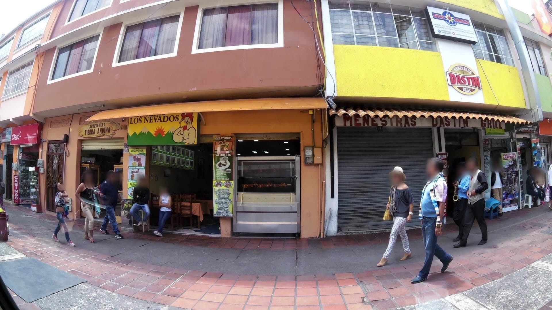 Street view near La Casa de La Abuela, Baños — © kaartcam (CC BY-SA · Mapillary)