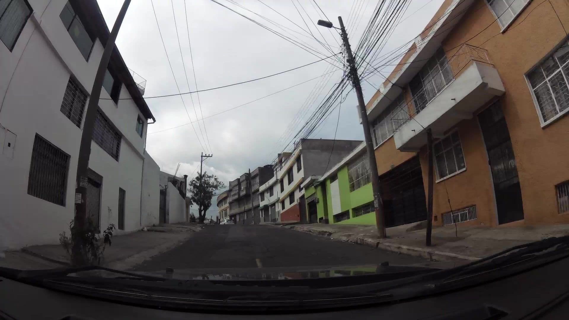 Street view near Casa Buen Vivir, Quito — © kaartcam (CC BY-SA · Mapillary)
