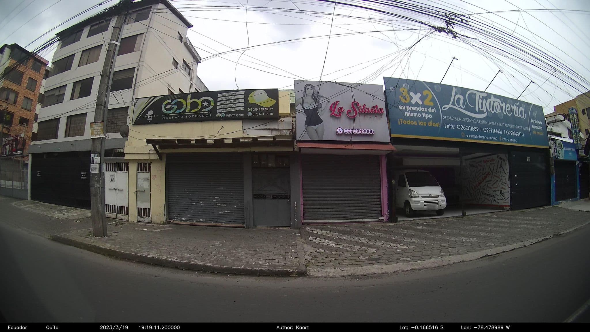 Street view near Rent a Room Quito Near Carolina Park, Quito — © kaart_2 (CC BY-SA · Mapillary)