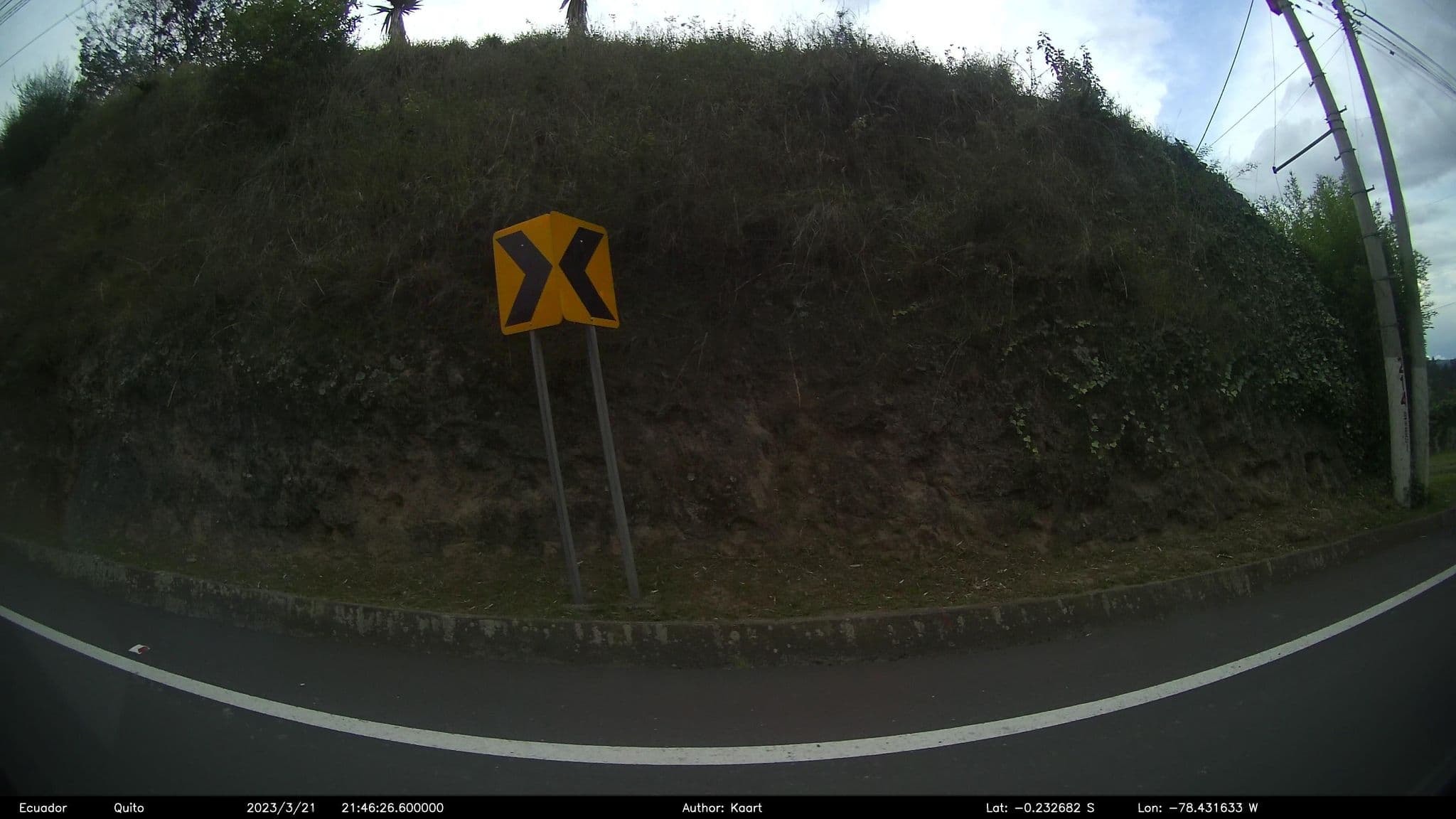 Street view near Ventana B&B Hotel and Spa, Quito — © kaart_2 (CC BY-SA · Mapillary)