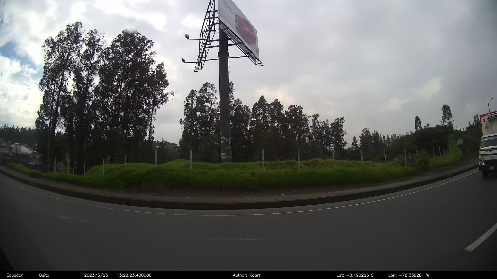 Street view near Hotel El Vergel, Oyambarillo — © kaart_2 (CC BY-SA · Mapillary)