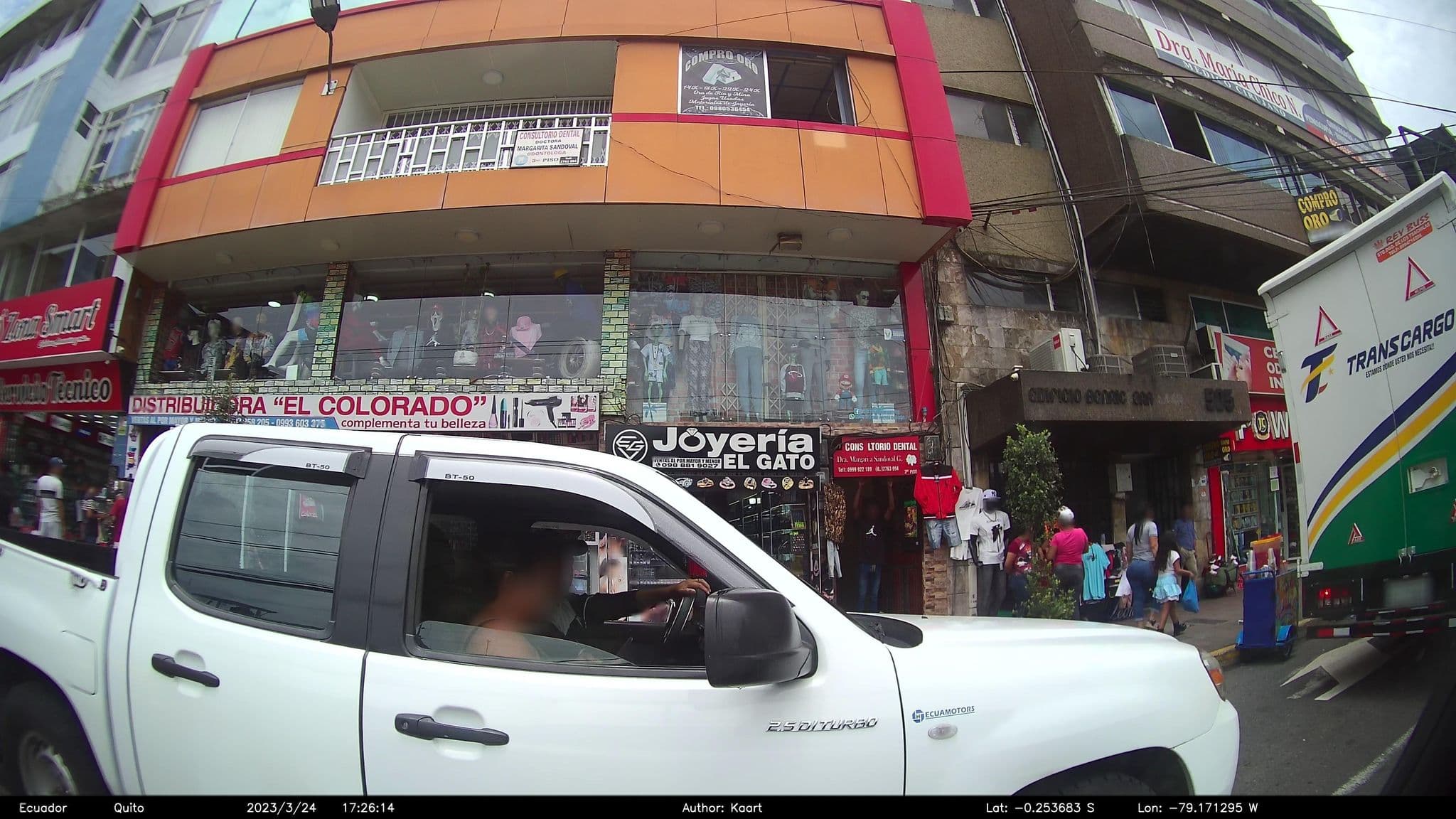 Street view near Hotel Amambay, Santo Domingo de los Colorados — © kaart_2 (CC BY-SA · Mapillary)