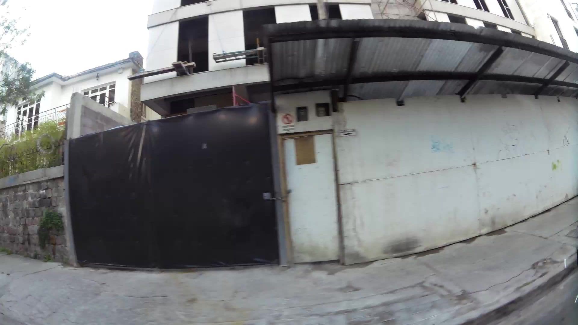 Street view near Anahi Boutique Hotel, Quito — © kaartcam (CC BY-SA · Mapillary)