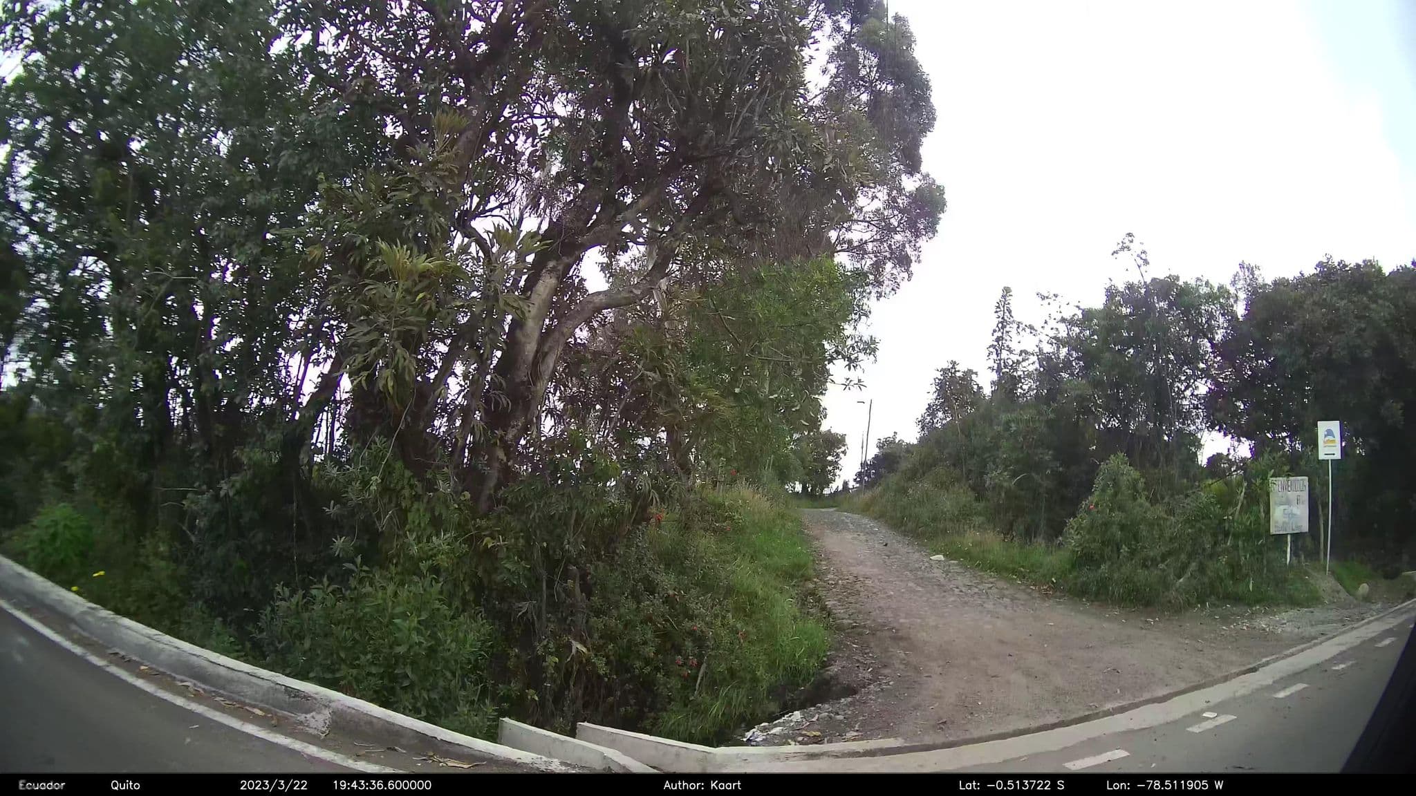 Street view near Hacienda Santa Ana, Machachi — © kaart_2 (CC BY-SA · Mapillary)