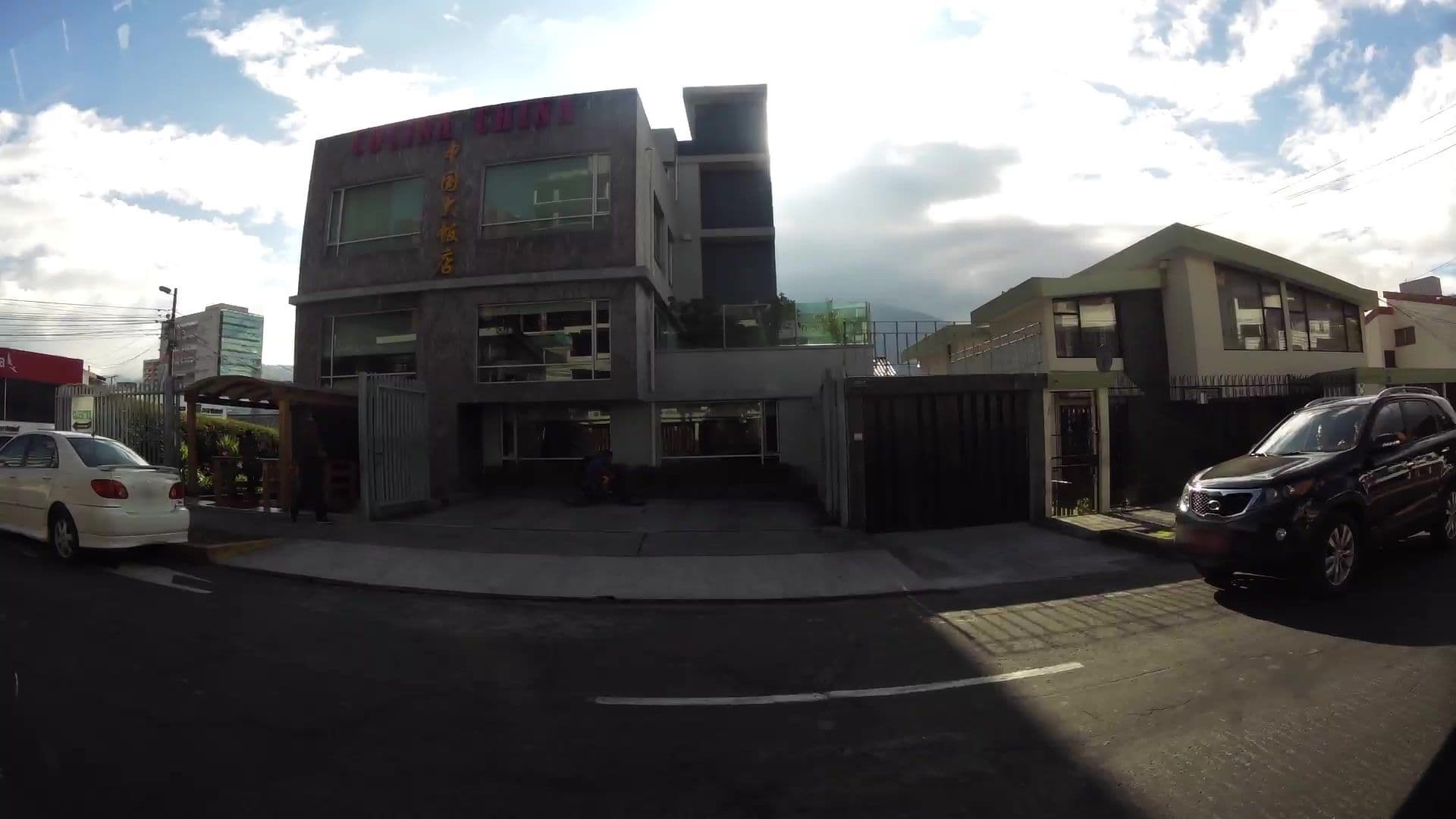 Street view near El Hostelito, Quito — © kaartcam (CC BY-SA · Mapillary)