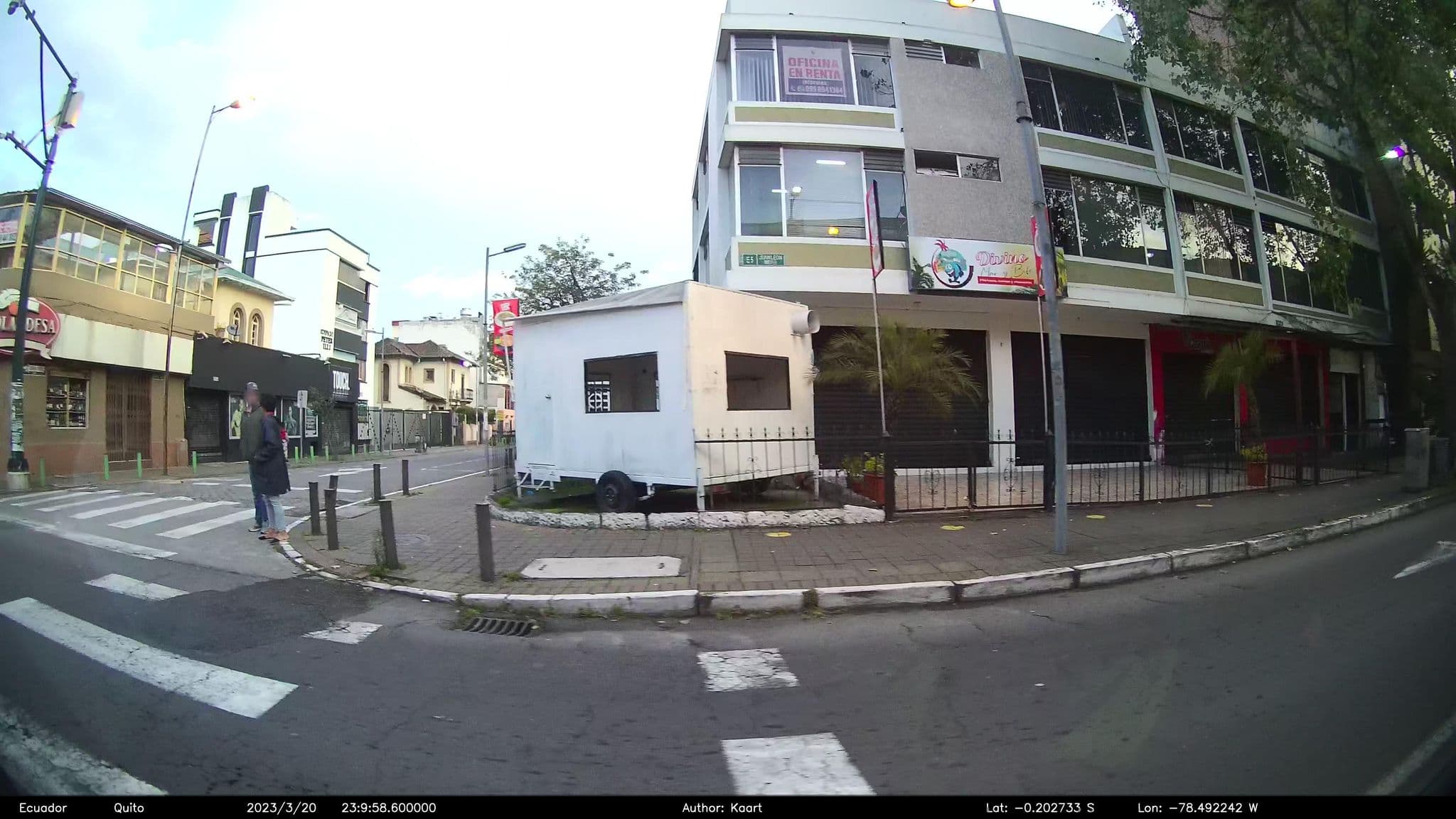 Street view near City Art Hotel Silberstein, Quito — © kaart_2 (CC BY-SA · Mapillary)