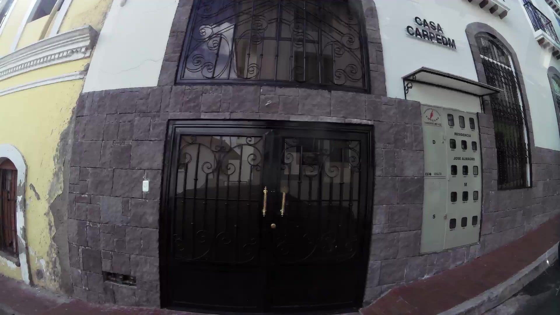 Street view near Casa CarpeDM, Quito — © kaartcam (CC BY-SA · Mapillary)