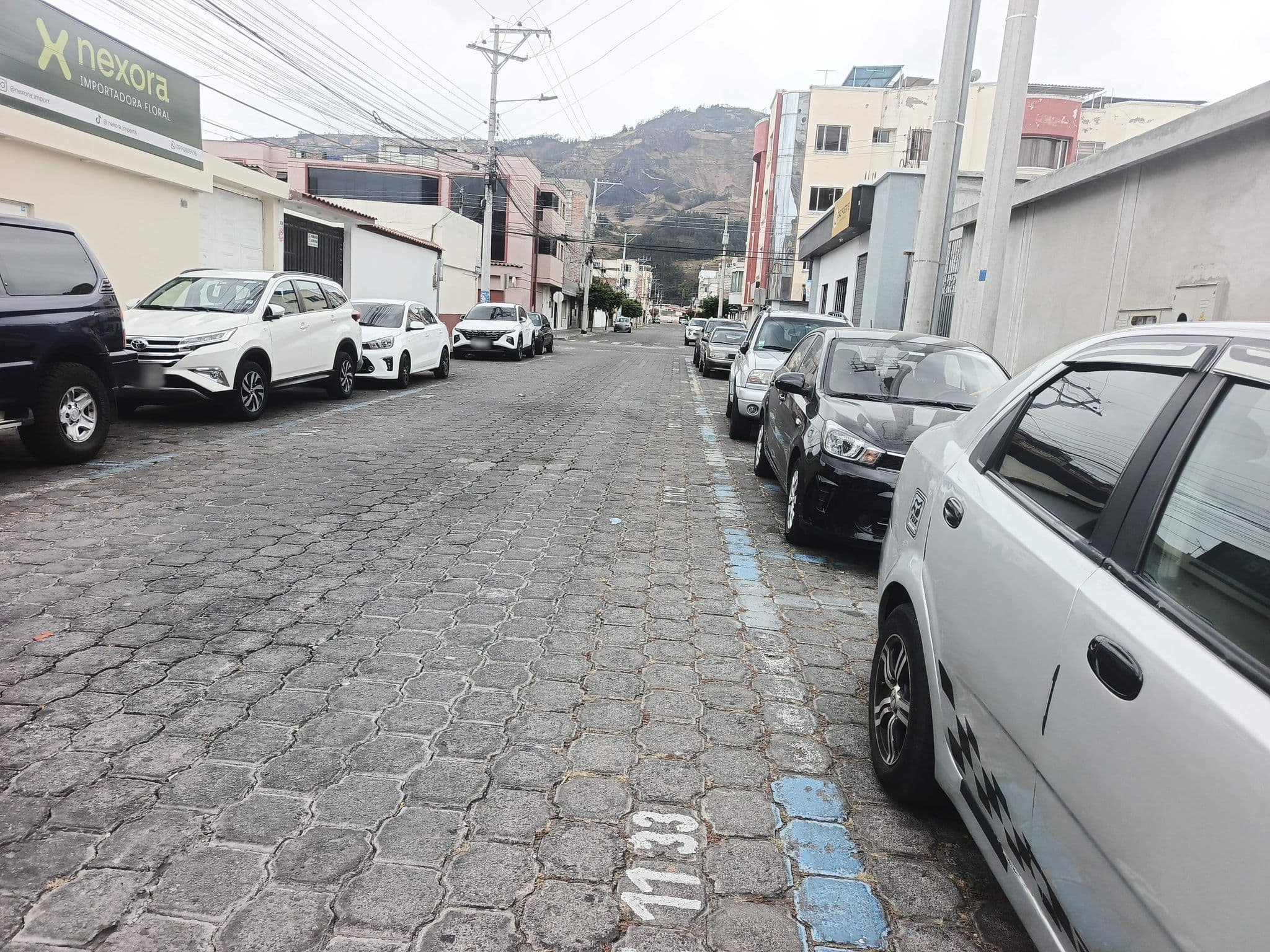 Street view near HOTEL MIRAFLORES, Ibarra — © Mayra06 (CC BY-SA · Mapillary)