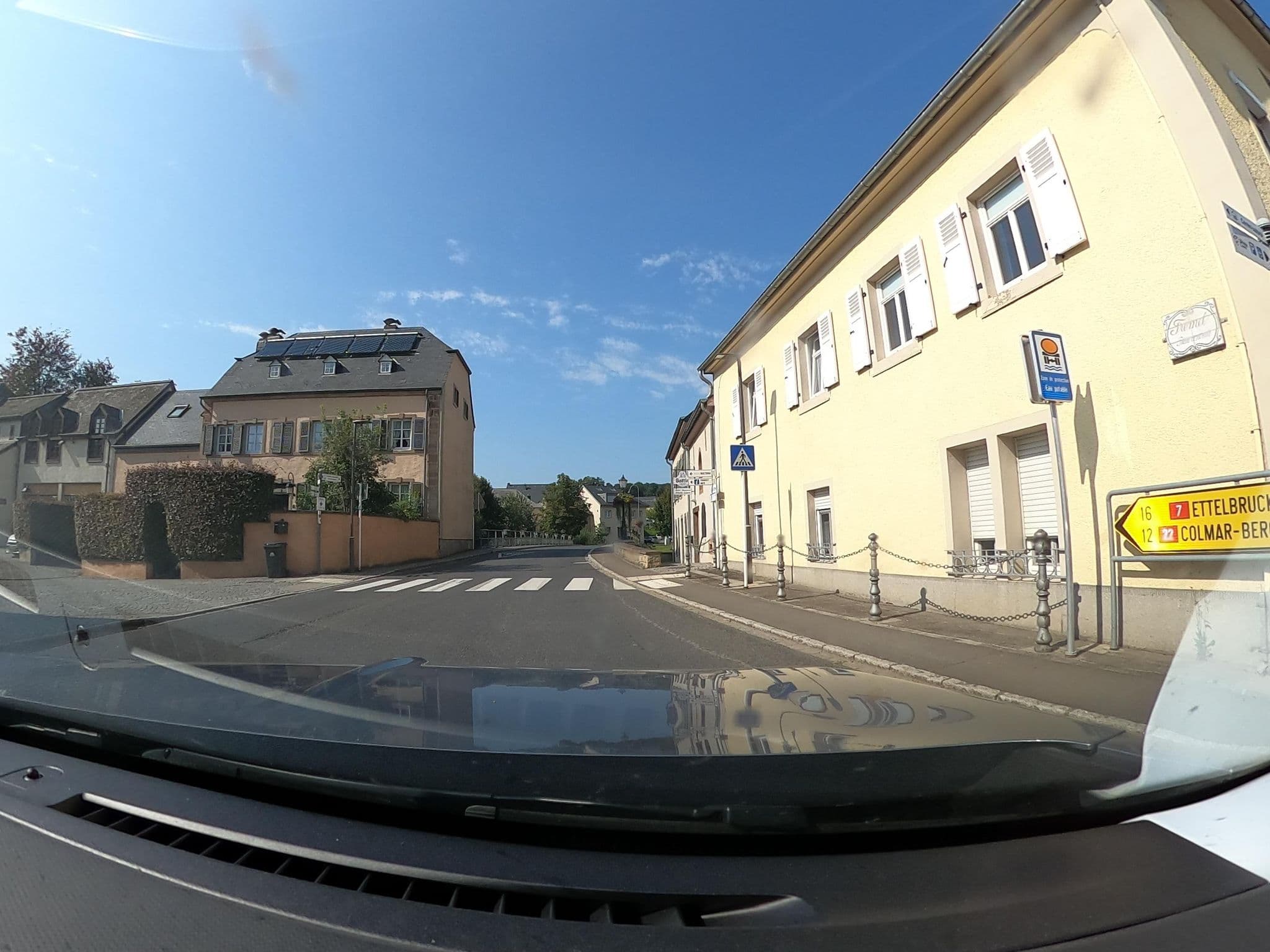 Street view near Péitche Lauer, Brouch — © RaphaelPasLoin (CC BY-SA · Mapillary)