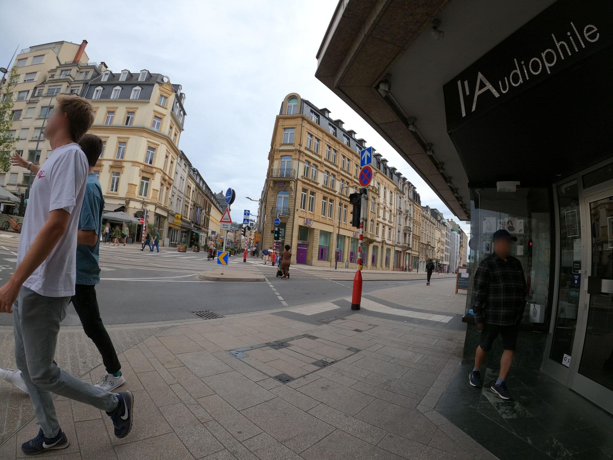 Street view near The Queen Luxury Apartments - Villa Fiorita, Gare — © VIA_KK (CC BY-SA · Mapillary)