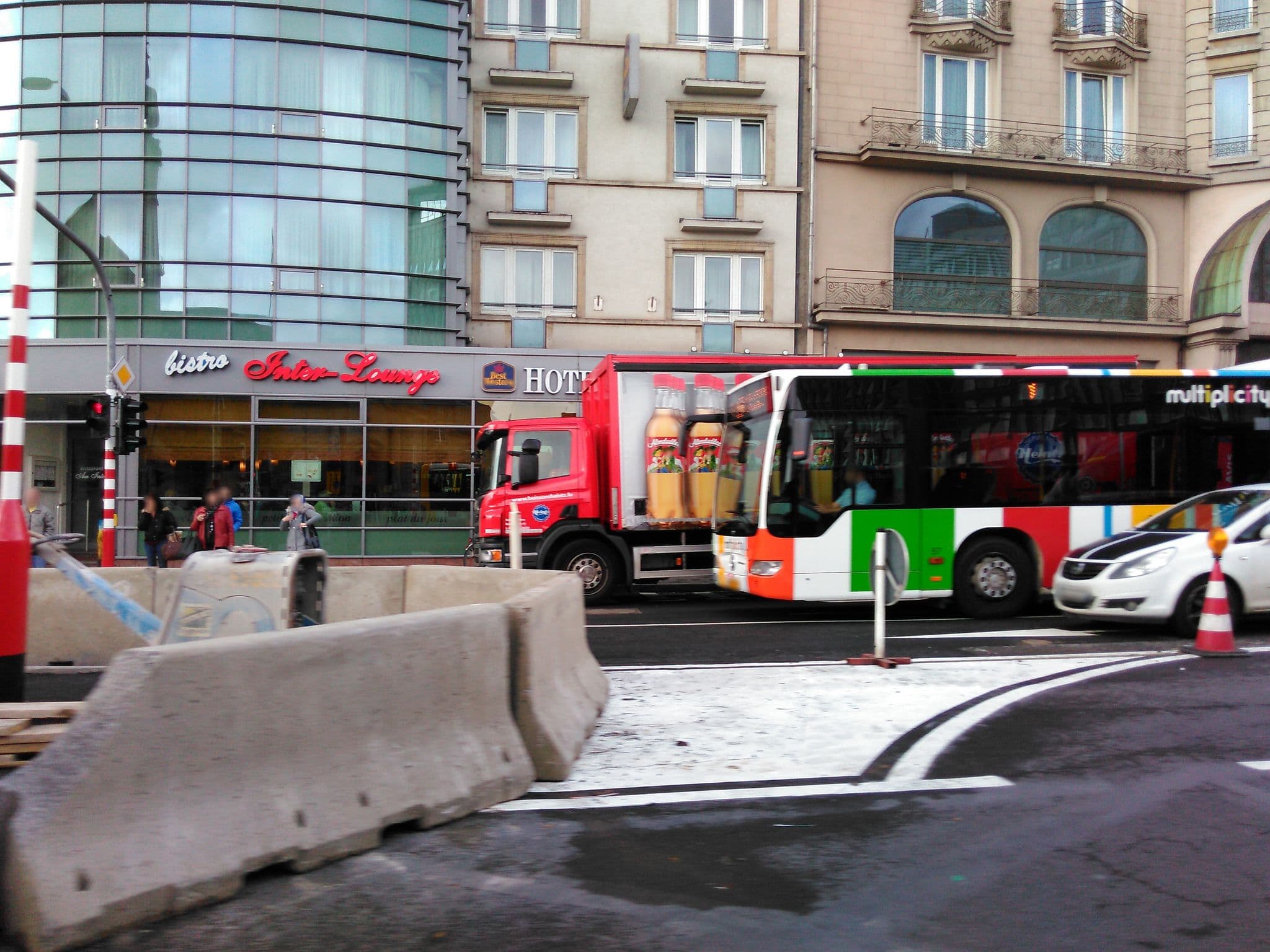 Street view near Mercure Grand Hotel Alfa, Gare — © serj_nickel (CC BY-SA · Mapillary)