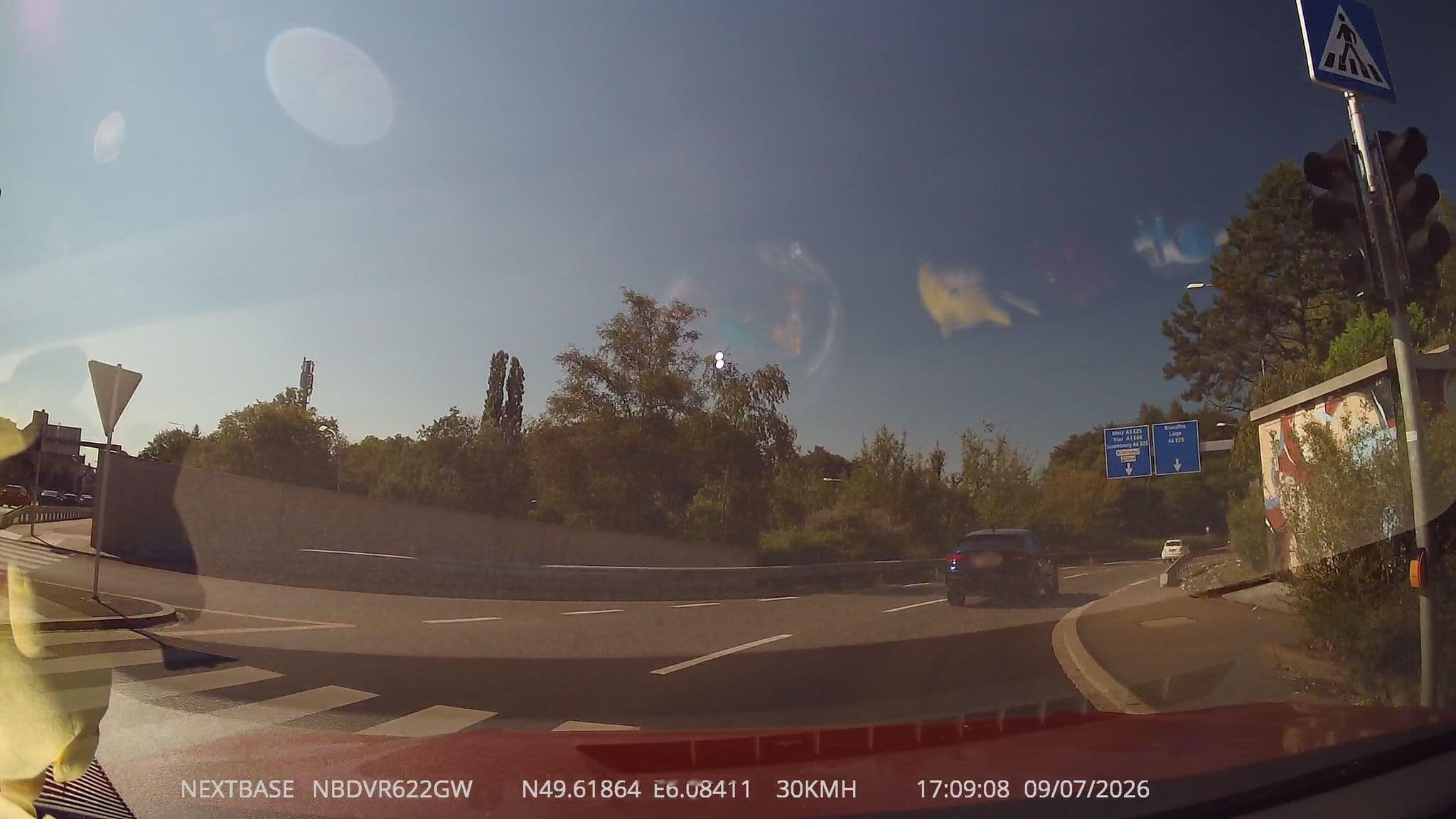 Street view near Hotel Le Dany, Strassen — © Vergilz (CC BY-SA · Mapillary)