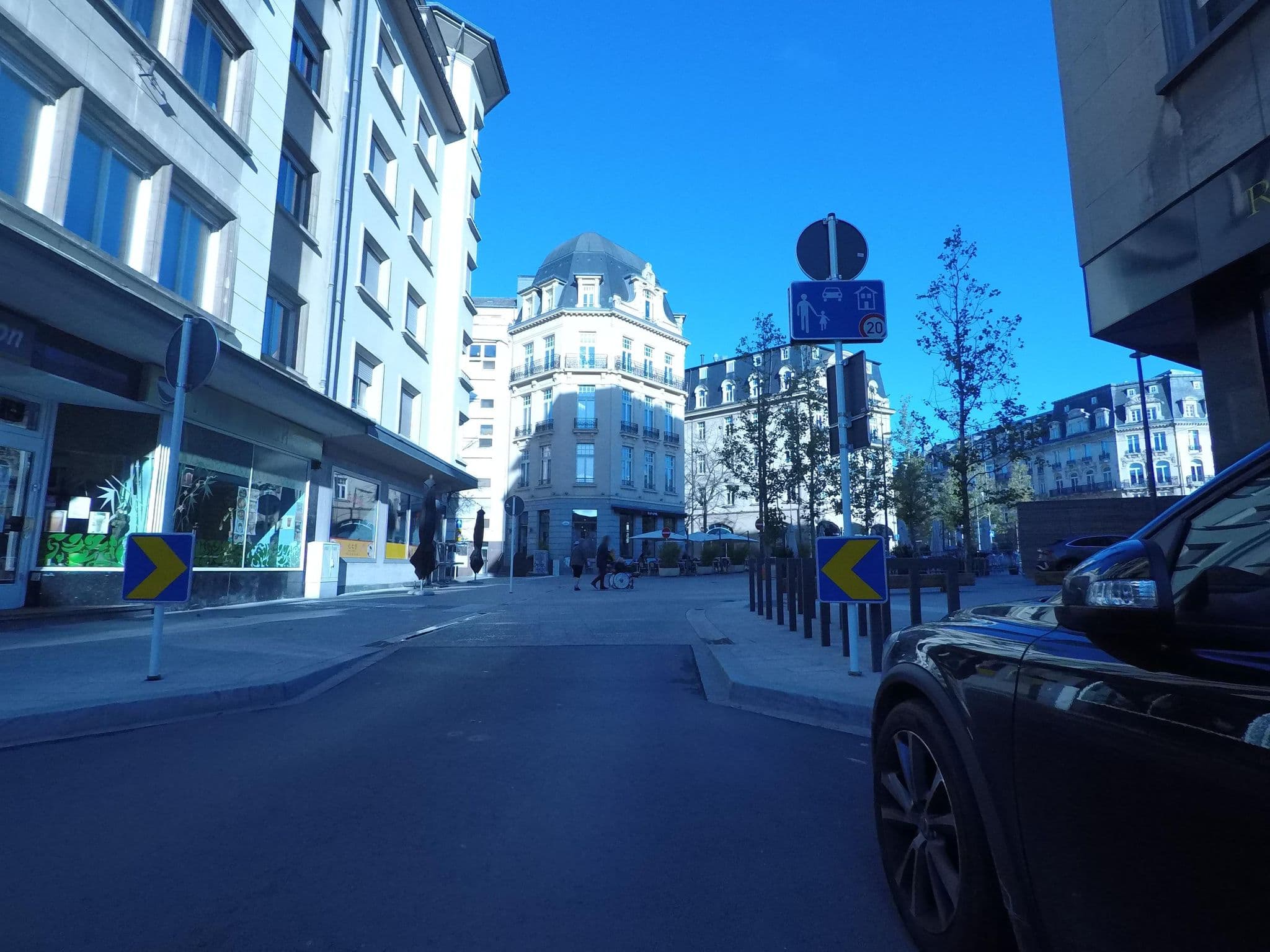 Street view near Hotel Restaurant Italia Luxembourg City, Gare — © bcostacurta (CC BY-SA · Mapillary)
