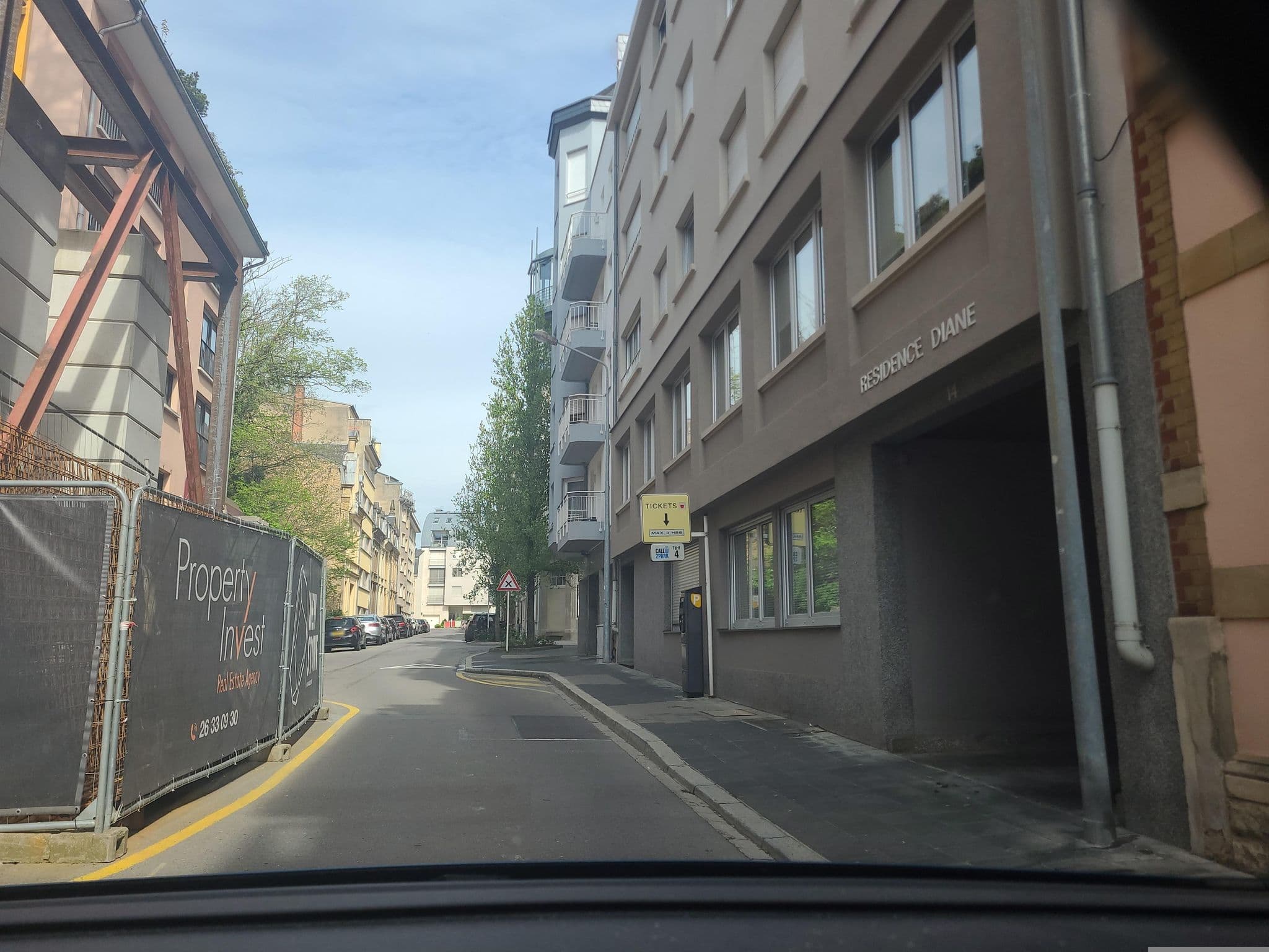 Street view near Trust Inn Studio Hotel Annexe Jean L'Aveugle, Limpertsberg — © sergcatalan (CC BY-SA · Mapillary)