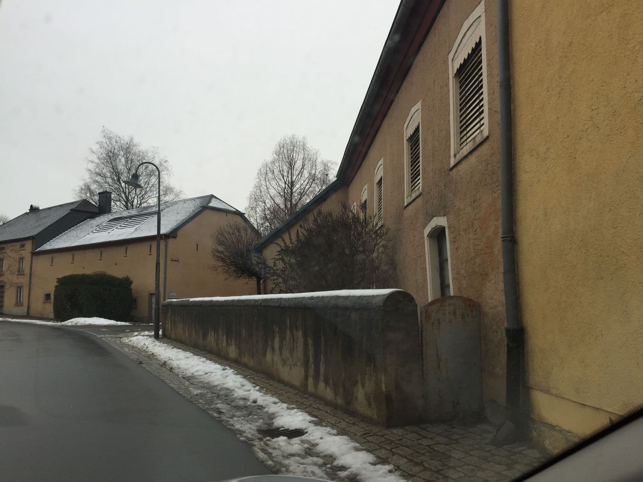 Street view near B&B Oa6 Casa, Niederfeulen — © rispa1 (CC BY-SA · Mapillary)