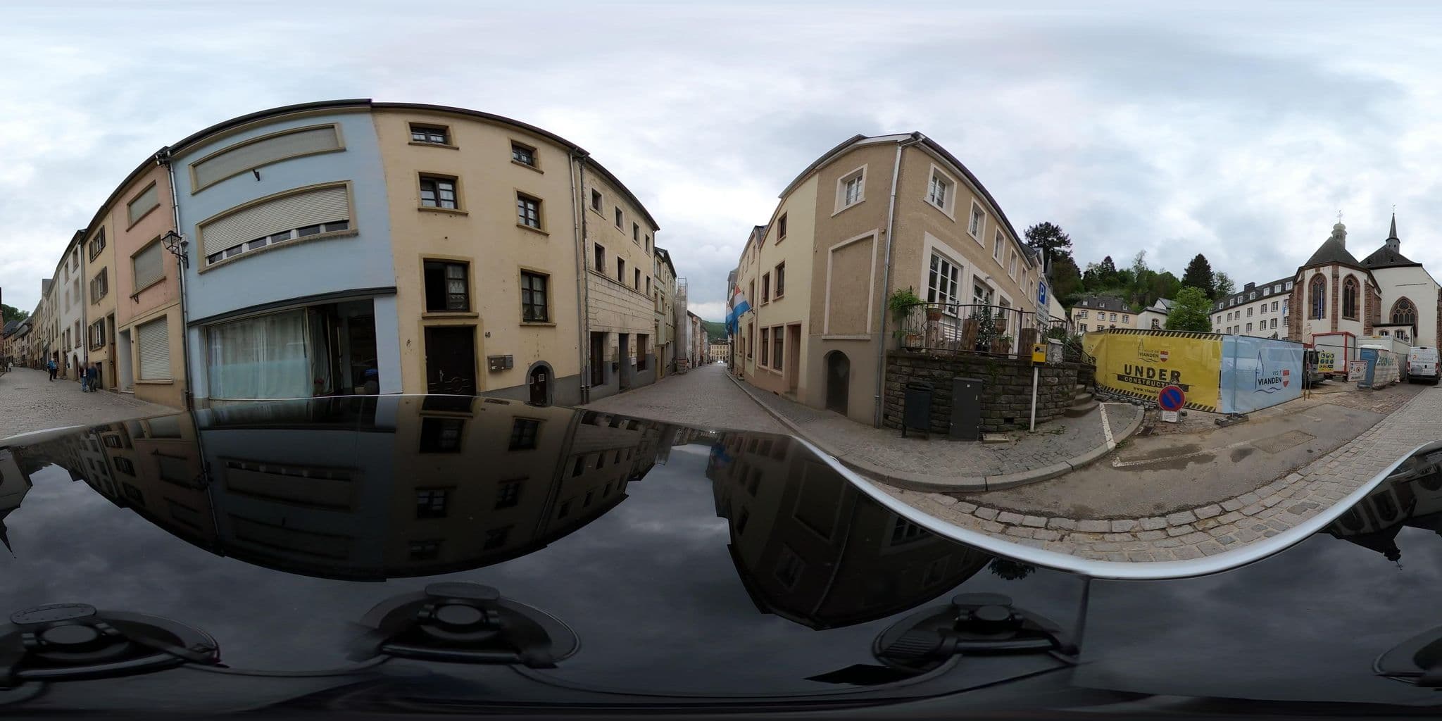 Street view near La Tourelle, Vianden — © tumblecow (CC BY-SA · Mapillary)