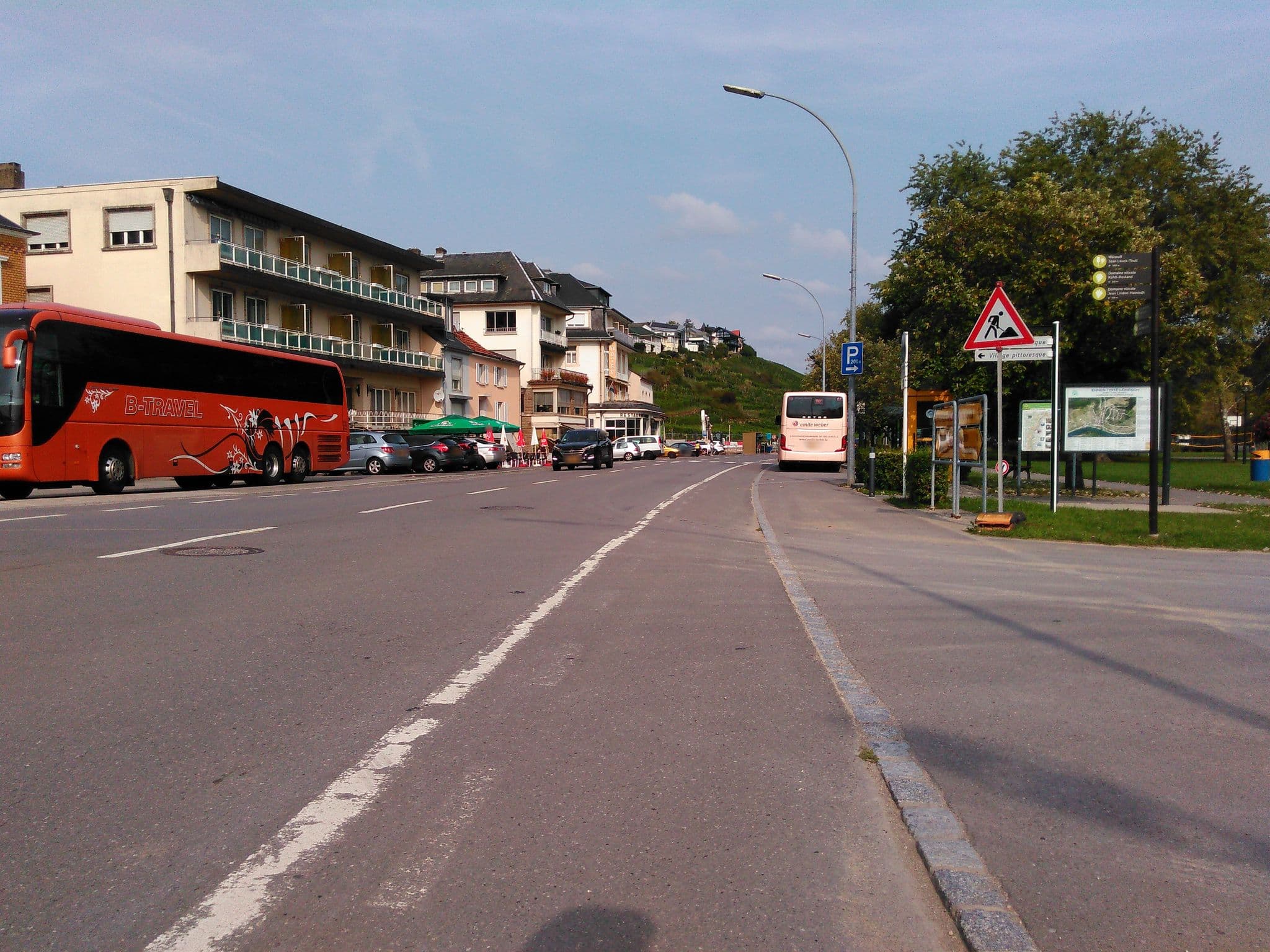 Street view near Simmer, Canach — © serj_nickel (CC BY-SA · Mapillary)