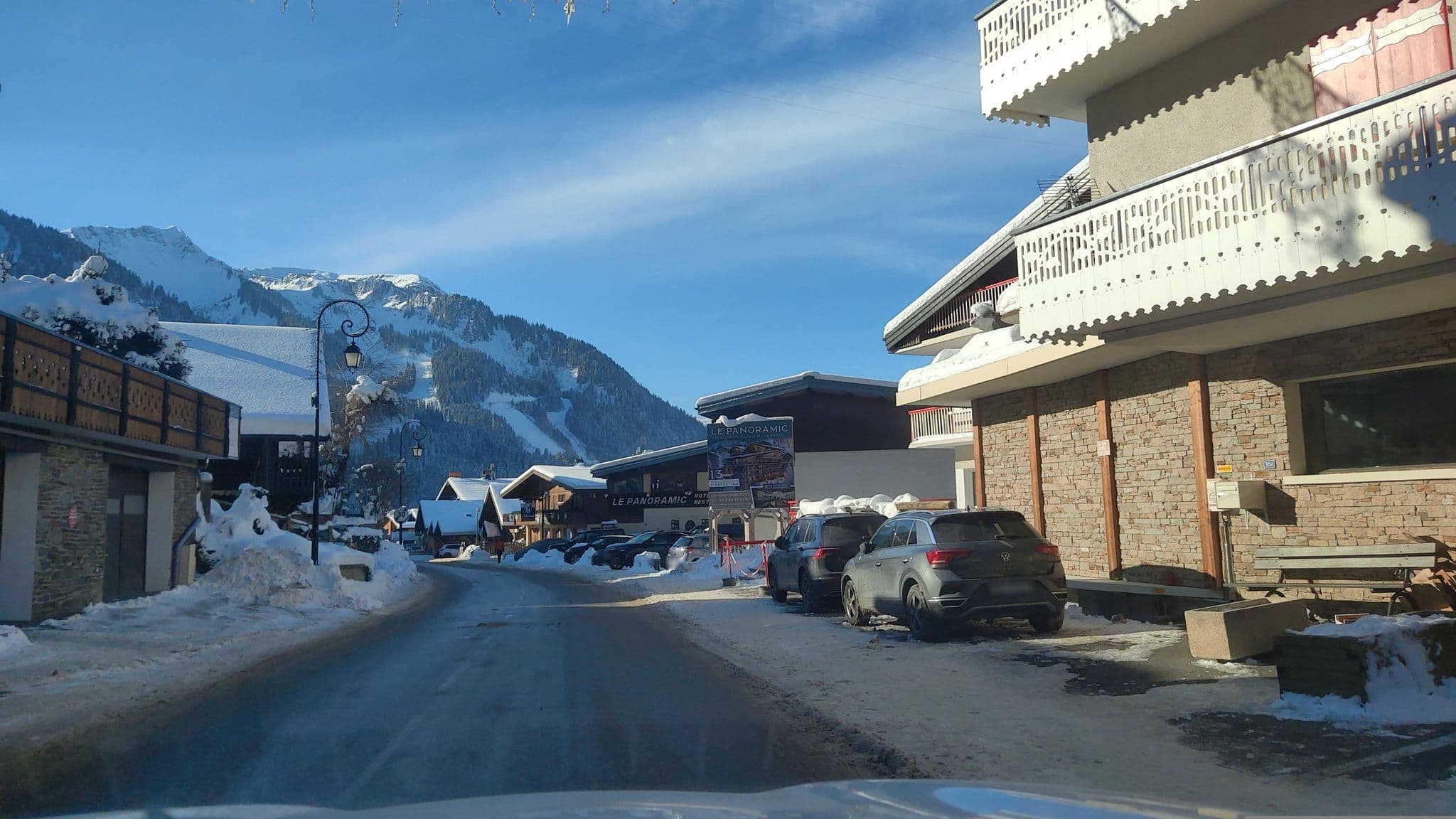 Street view near L'Ours Blanc, Châtel — © MatthieuF4FNE (CC BY-SA · Mapillary)