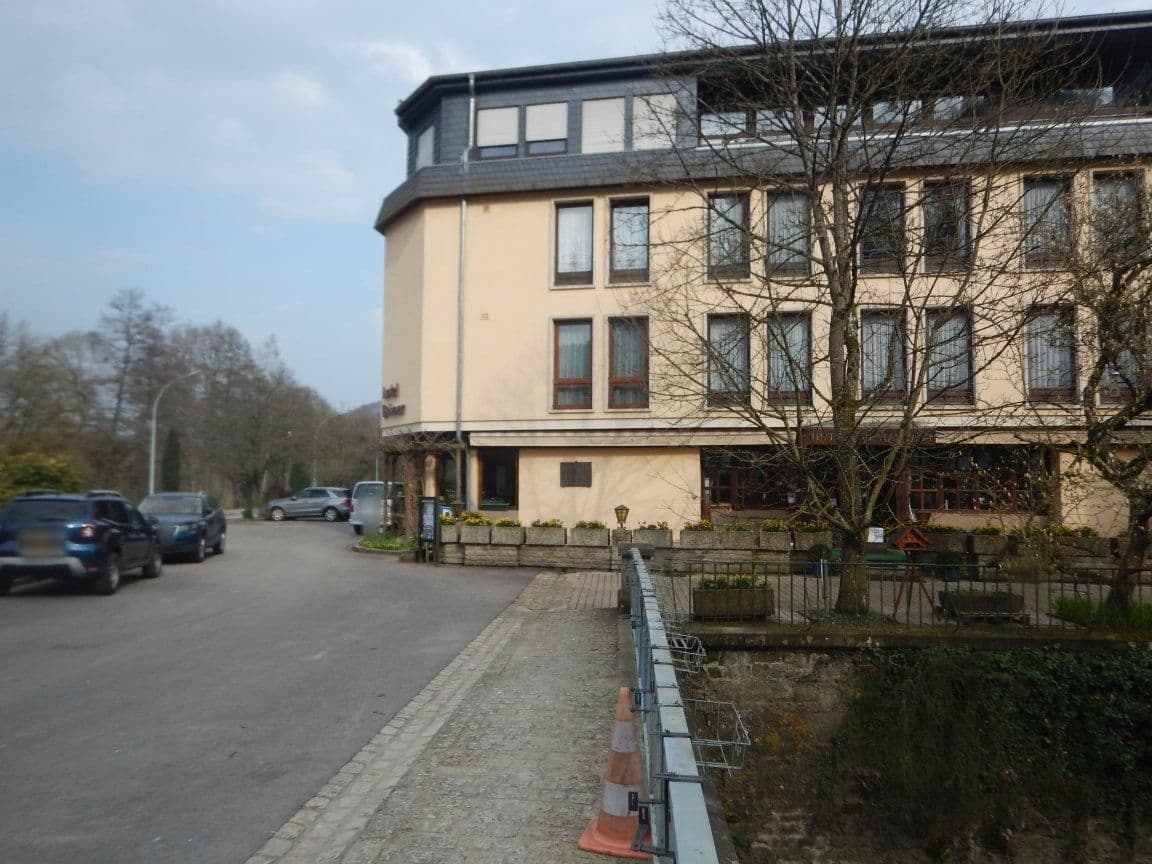 Street view near Hotel Brimer Room 27, Beaufort — © sarant (CC BY-SA · Mapillary)