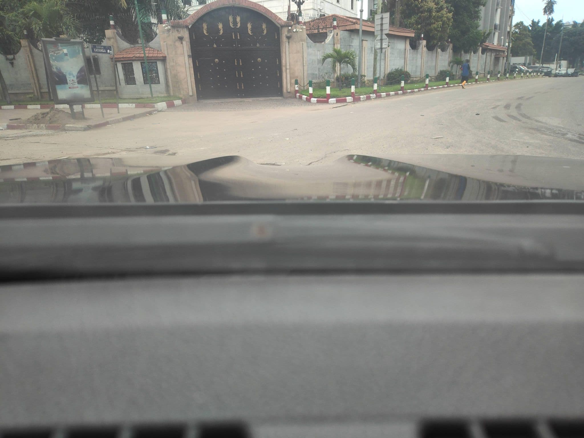 Street view near Belle vie, Kinshasa — © orlanto (CC BY-SA · Mapillary)