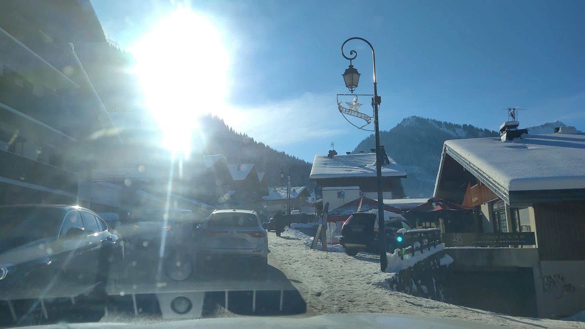 Street view near Les Rhododendrons, Châtel — © MatthieuF4FNE (CC BY-SA · Mapillary)