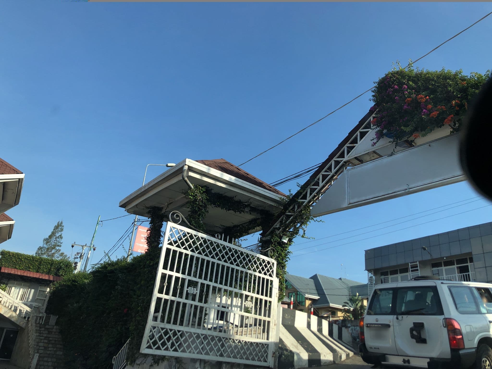 Street view near Planet Hotel, Goma — © peltiern (CC BY-SA · Mapillary)
