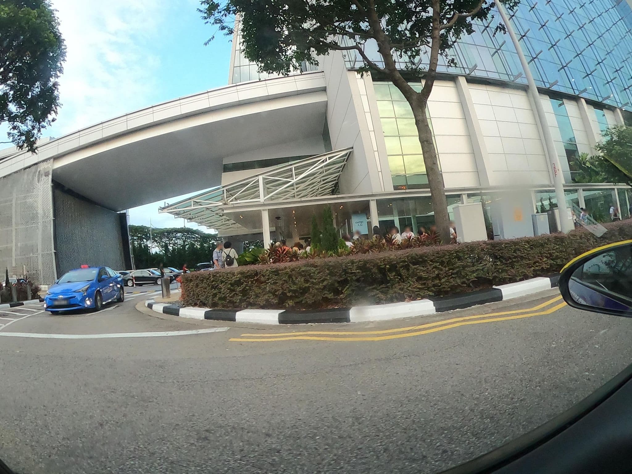 Street view near 48th floor, Marina Bay — © rgtm_ryuiki (CC BY-SA · Mapillary)
