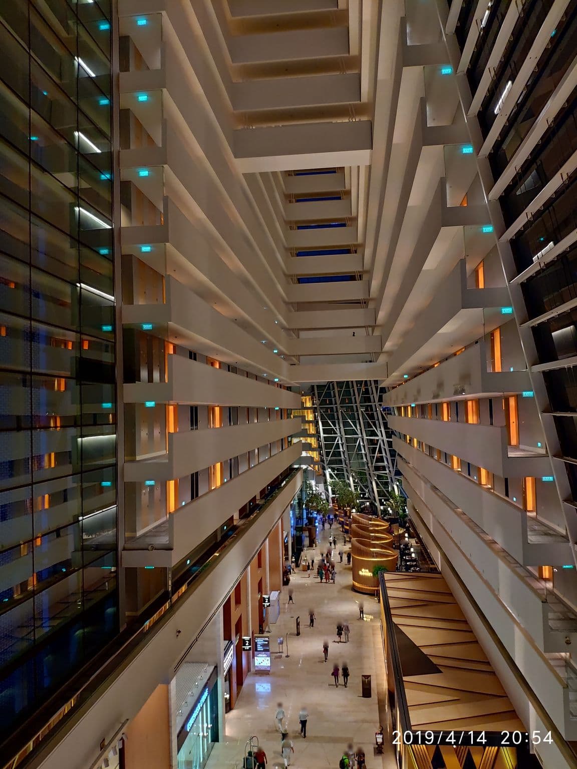 Street view near Tower 2 Marina Bay Sands Hotel, Marina Bay — © km2bp (CC BY-SA · Mapillary)