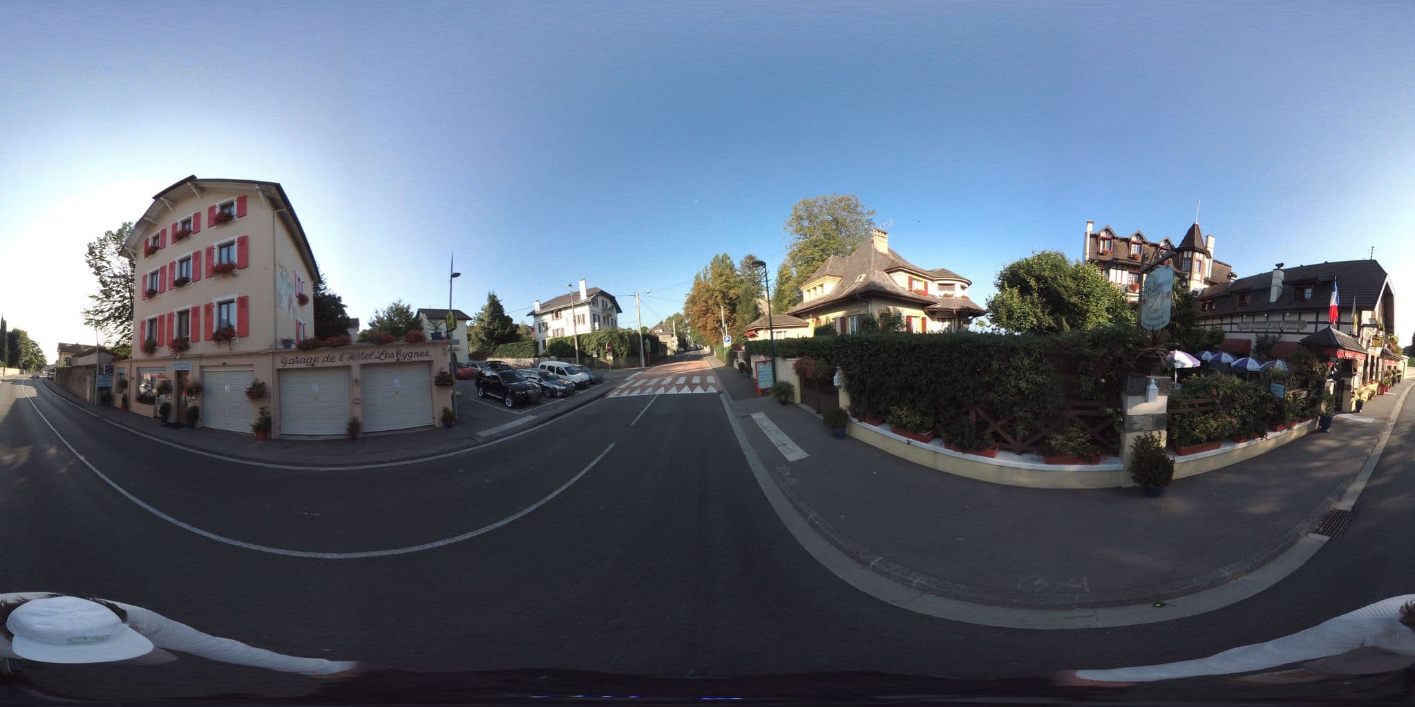 Street view near Les Cygnes, Neuvecelle — © geovelo (CC BY-SA · Mapillary)