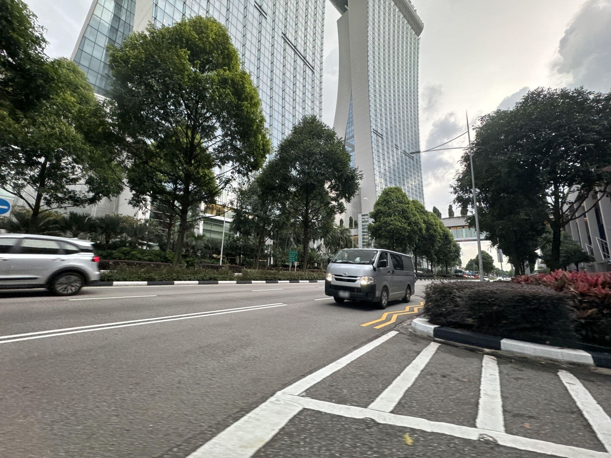 Street view near 2271, Marina Bay — © filipb (CC BY-SA · Mapillary)